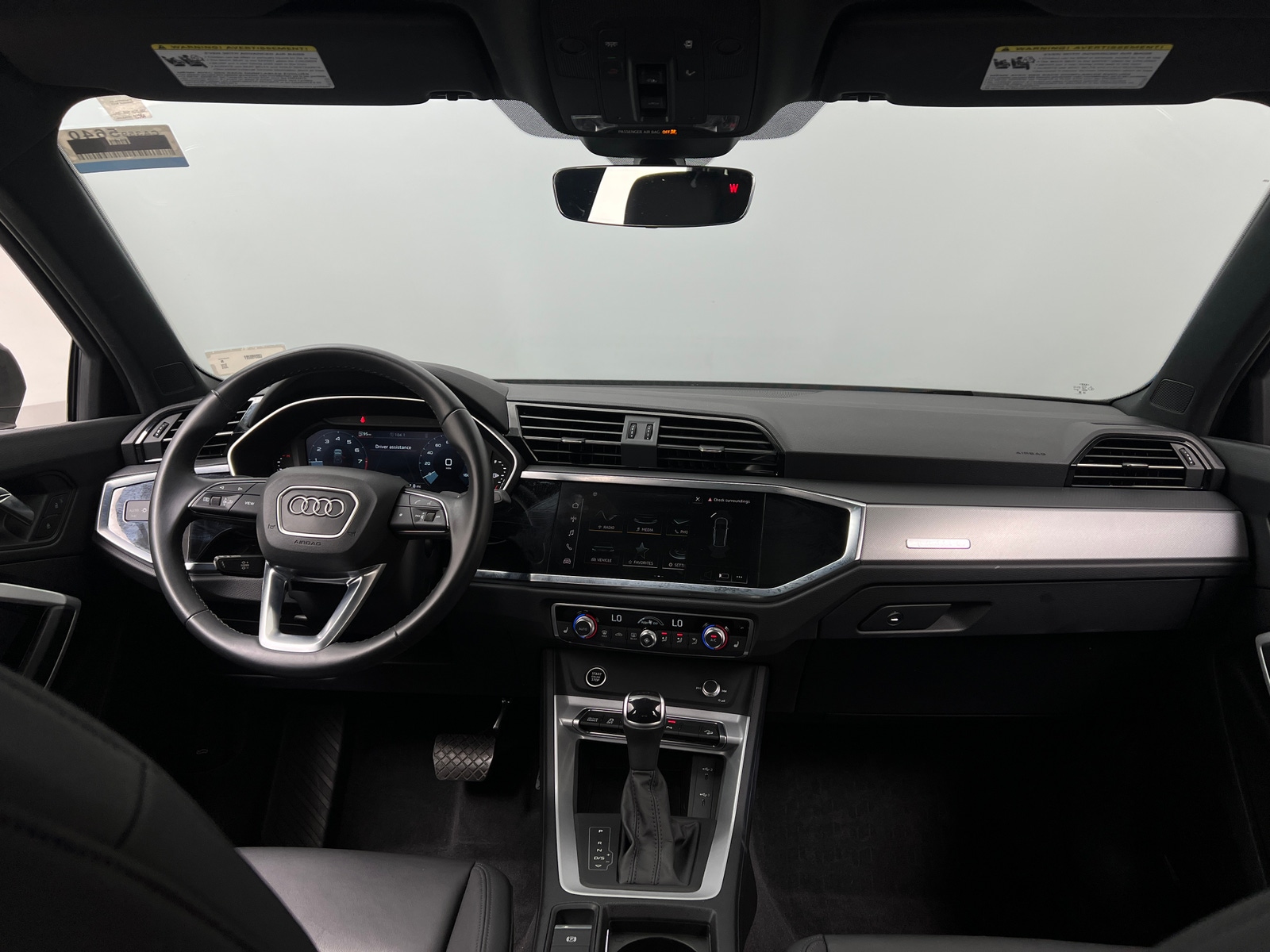 Thumbnail: 2023 Audi Q3 - 2