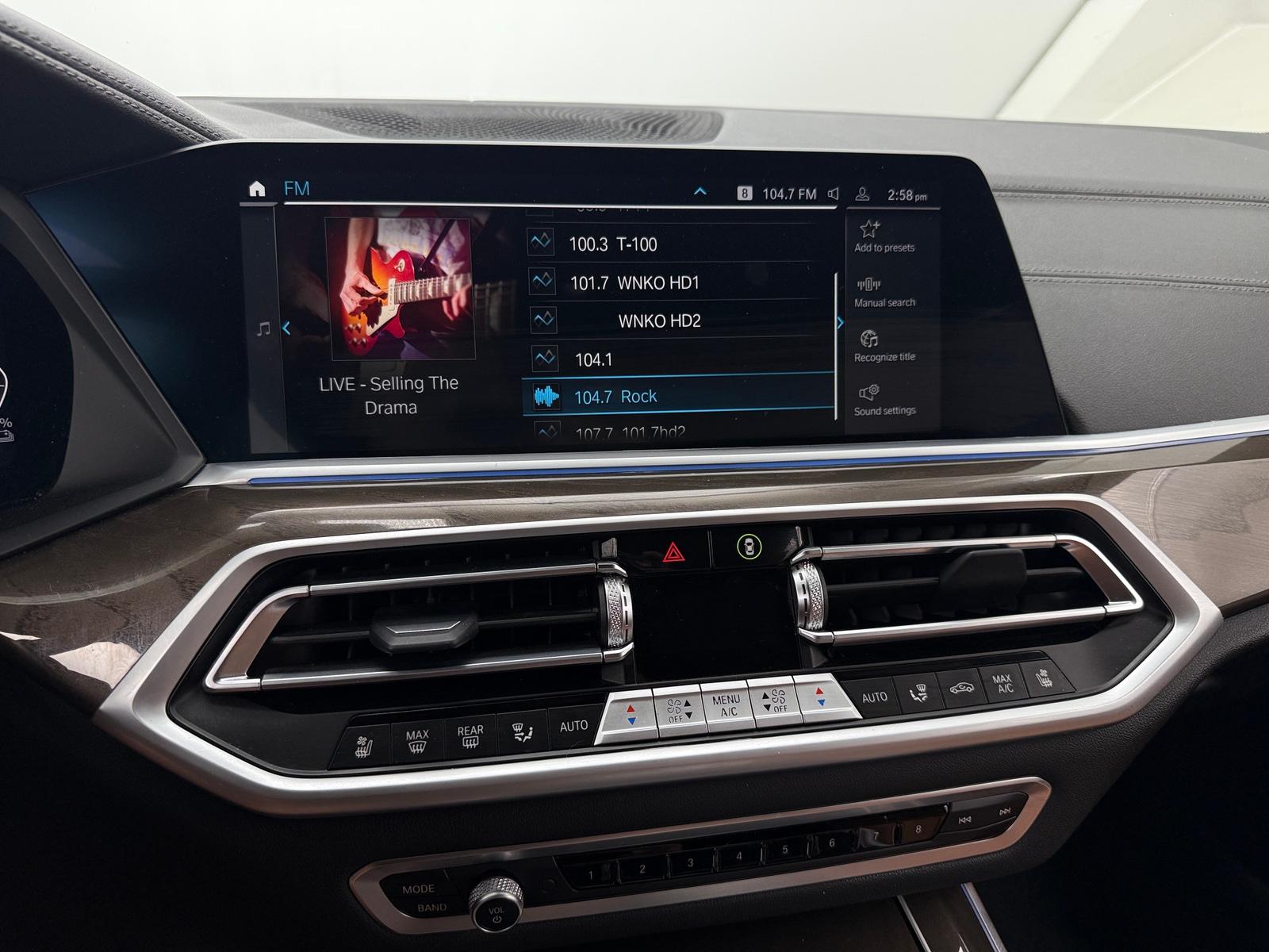 Thumbnail: 2022 BMW X5 - 3