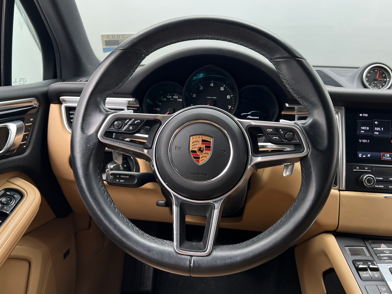 Thumbnail: 2018 Porsche Macan - 4