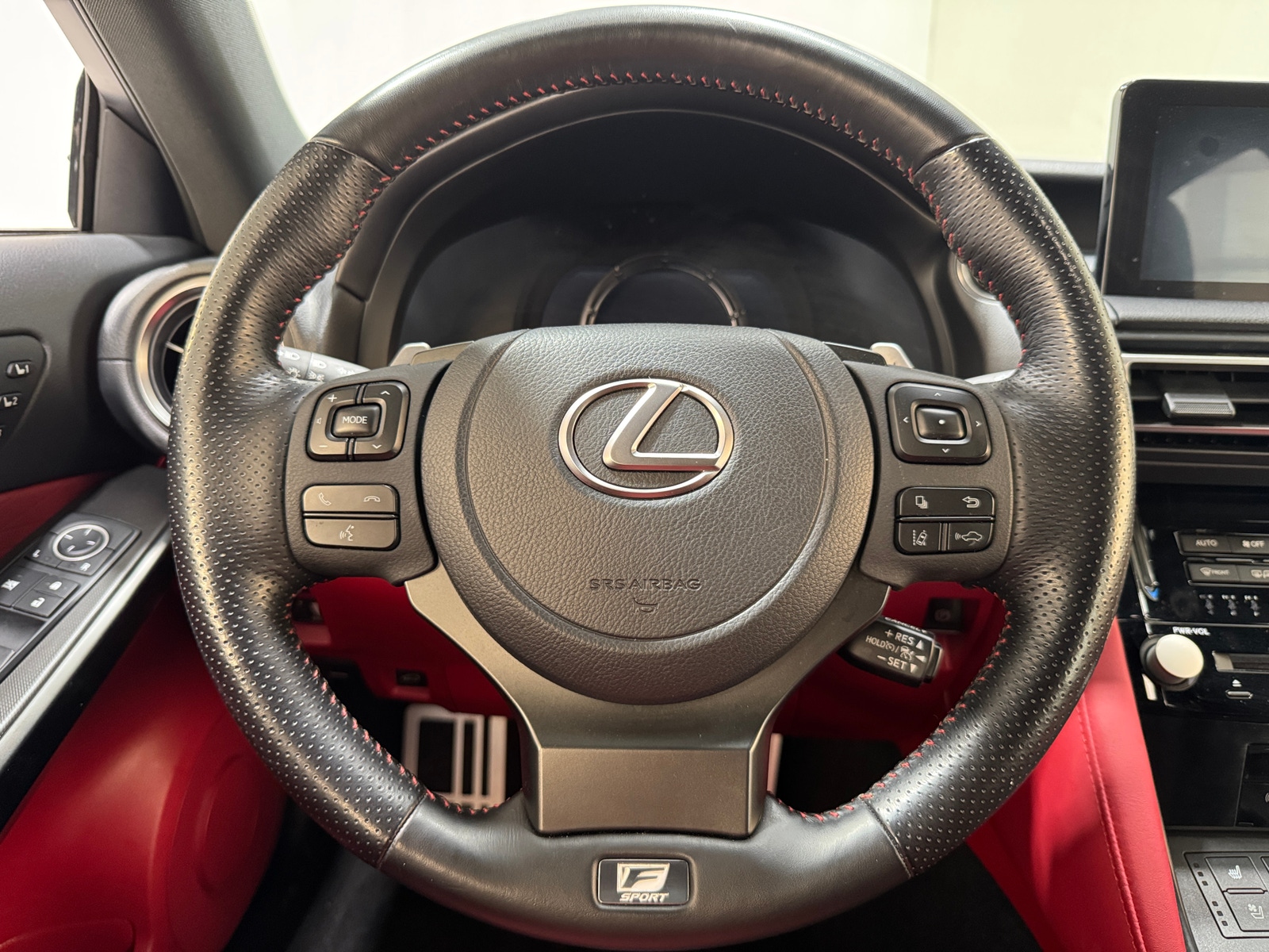 Thumbnail: 2022 Lexus IS - 4