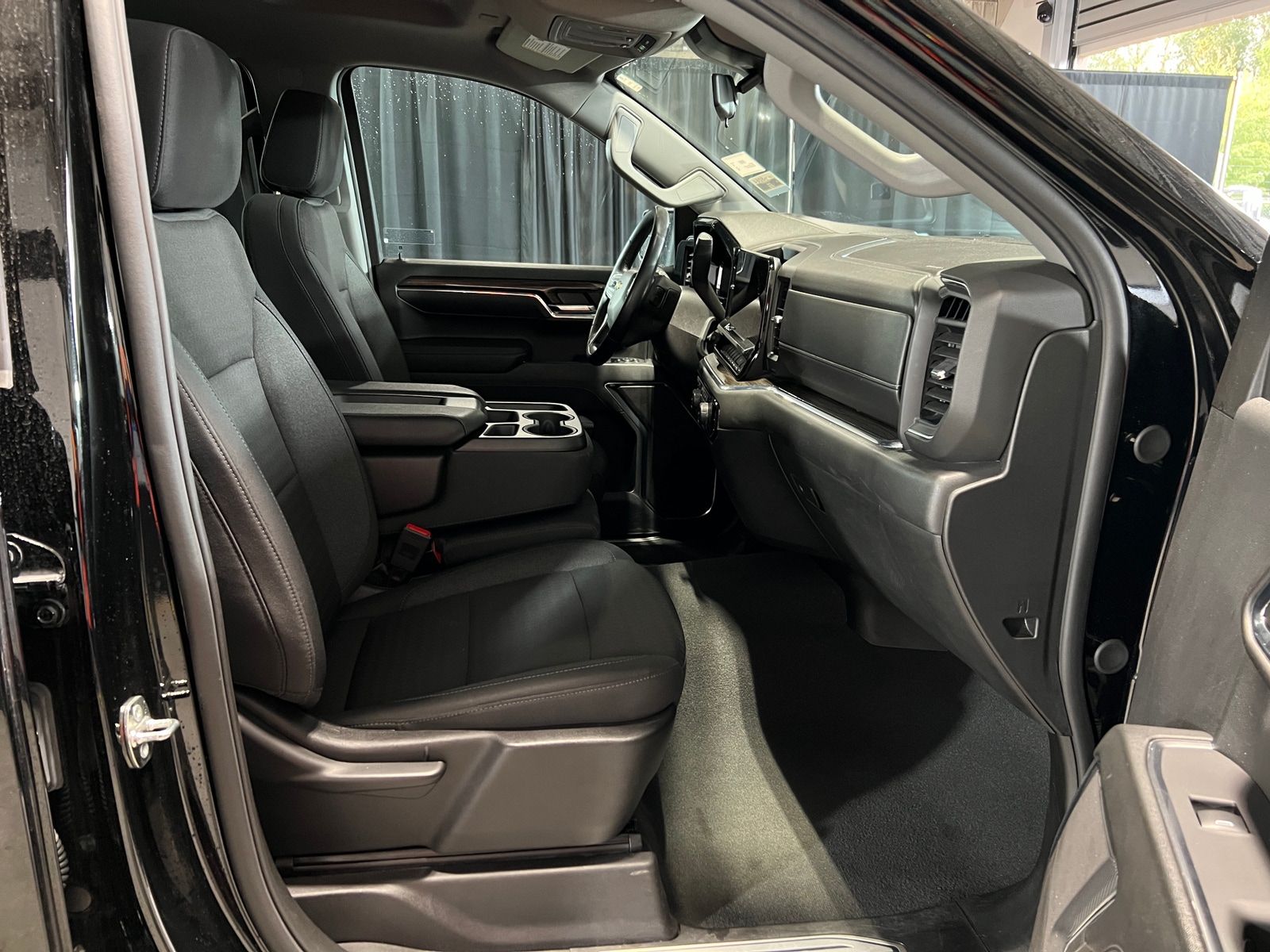 Thumbnail: 2024 Chevrolet Silverado 1500 - 2