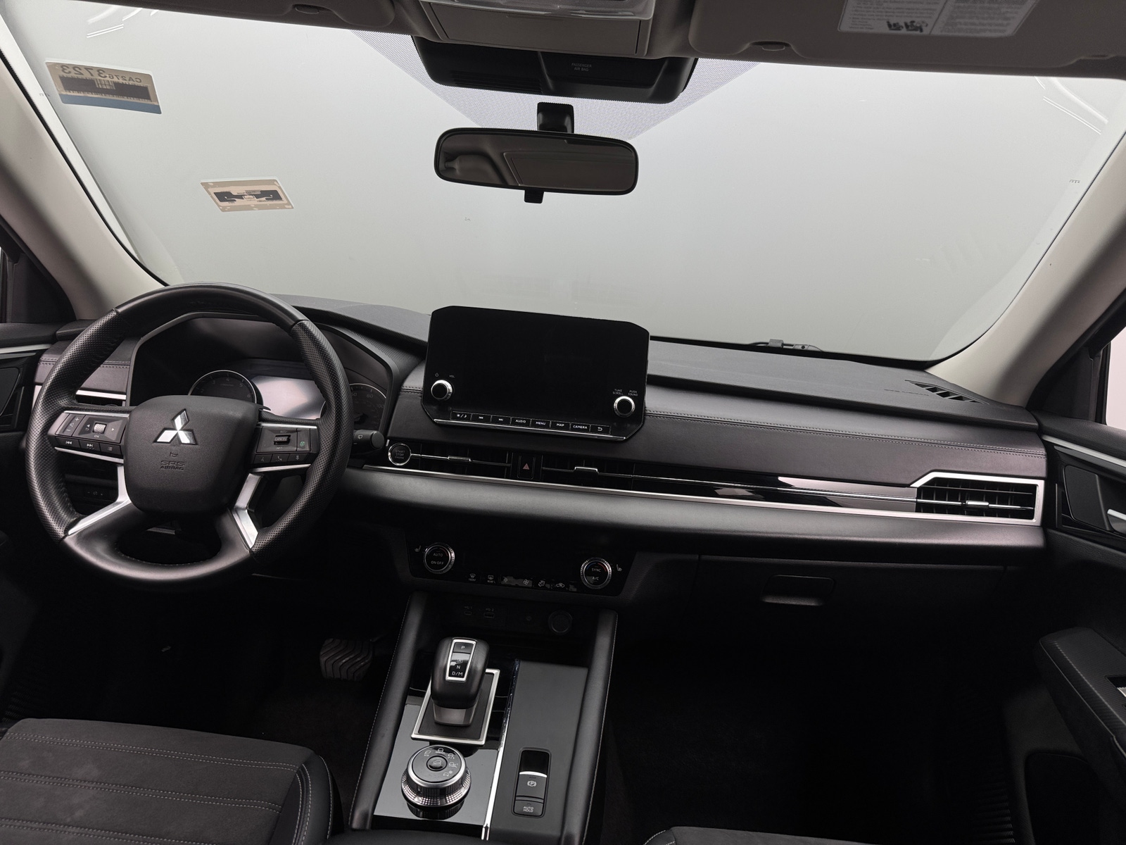 Thumbnail: 2024 Mitsubishi Outlander - 2