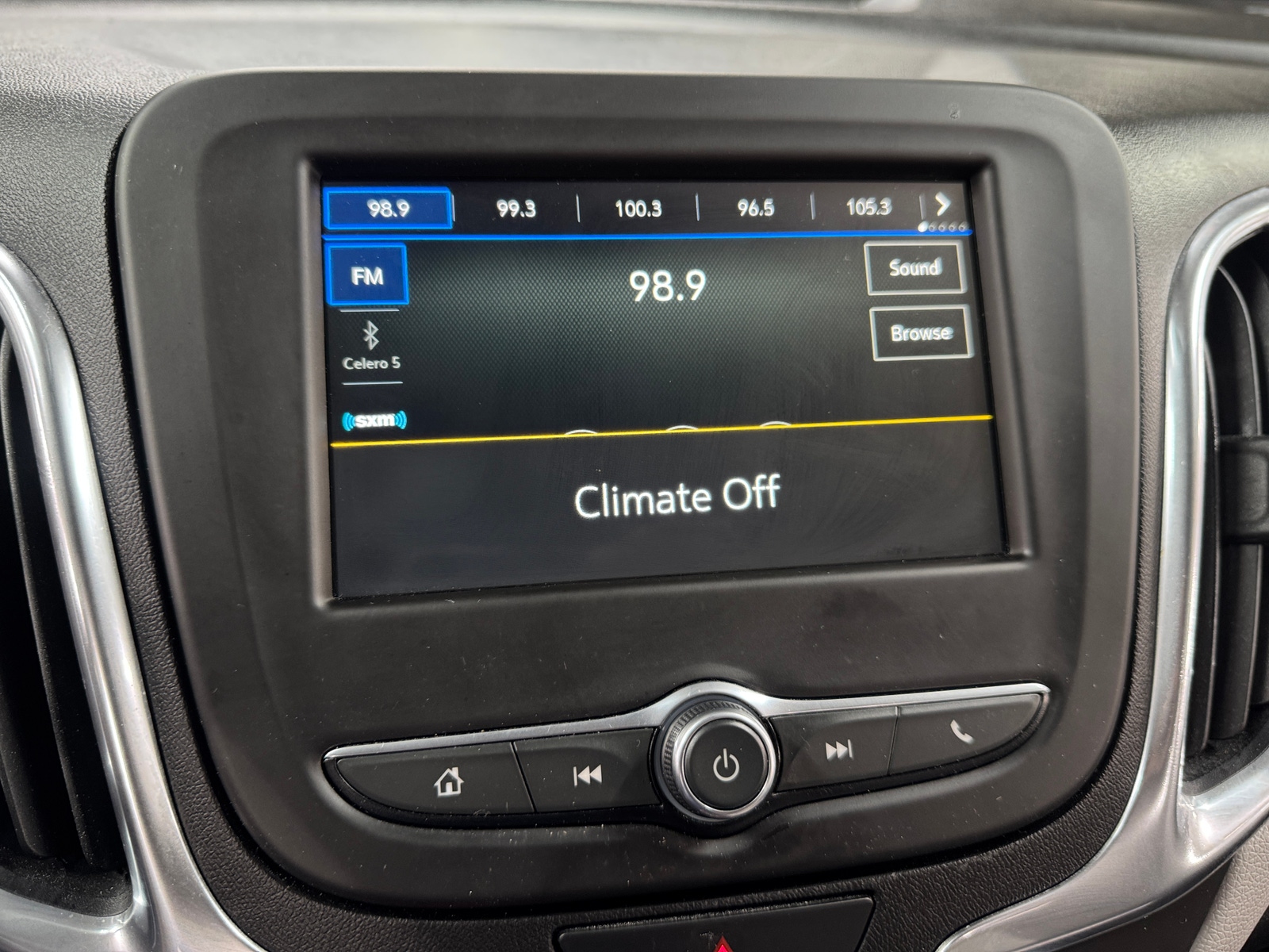 Thumbnail: 2019 Chevrolet Equinox - 4