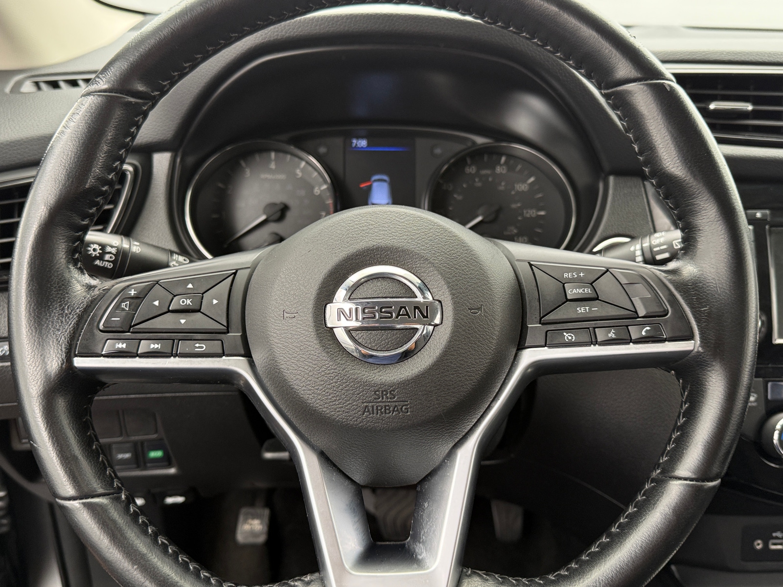 Thumbnail: 2021 Nissan Rogue Sport - 5