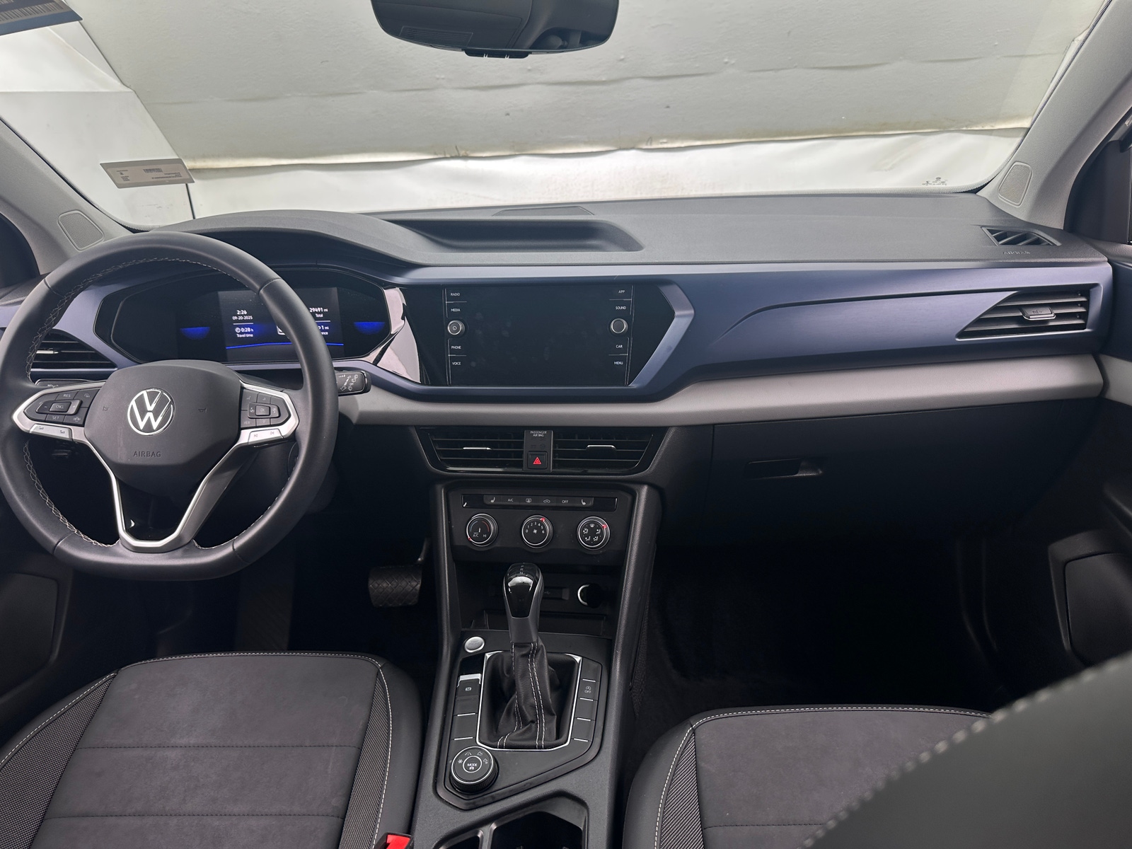 Thumbnail: 2022 Volkswagen Taos - 2