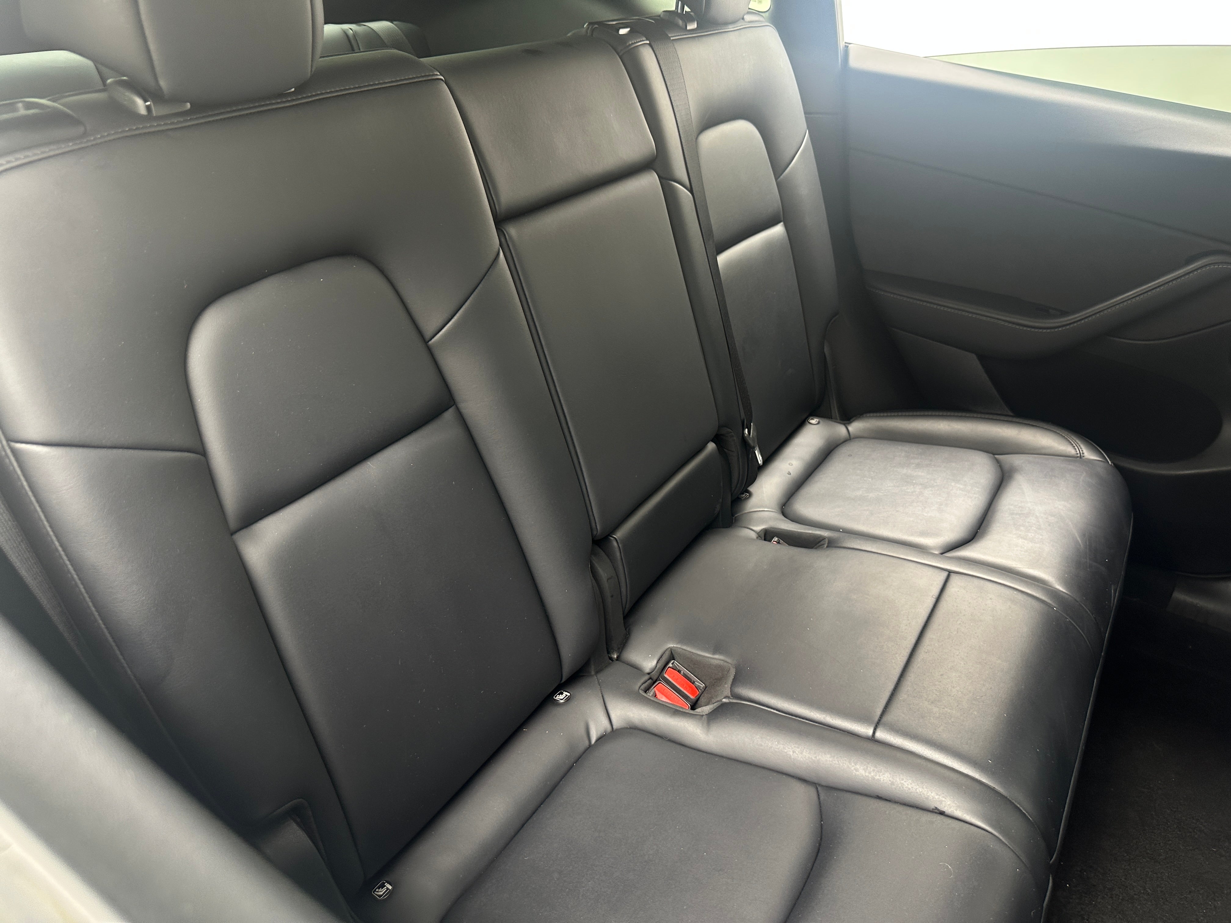 Used 2021 Tesla Model Y Standard Range with VIN 5YJYGAED6MF176011 for sale in Oak Creek, WI