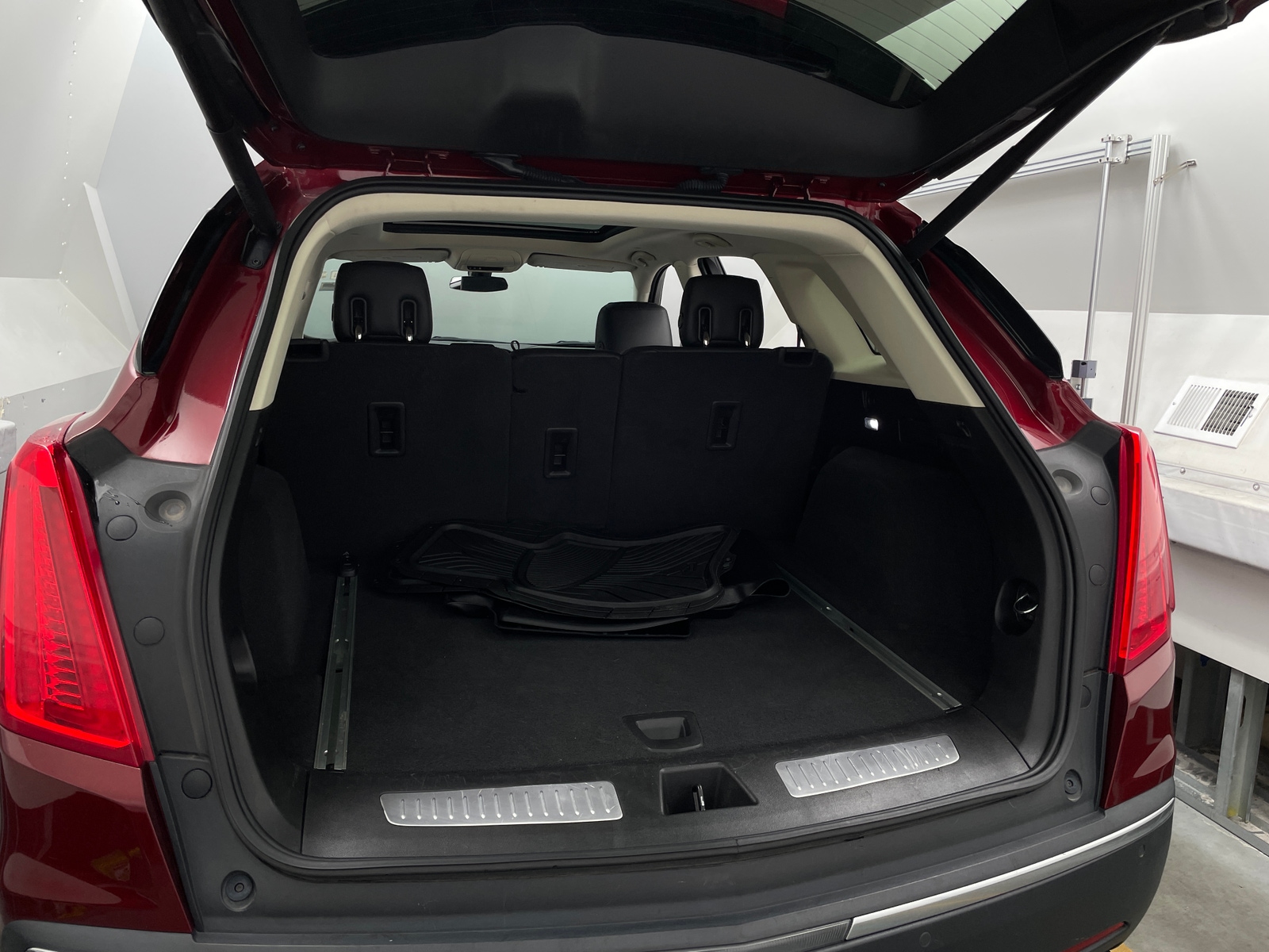 Thumbnail: 2018 Cadillac XT5 - 6