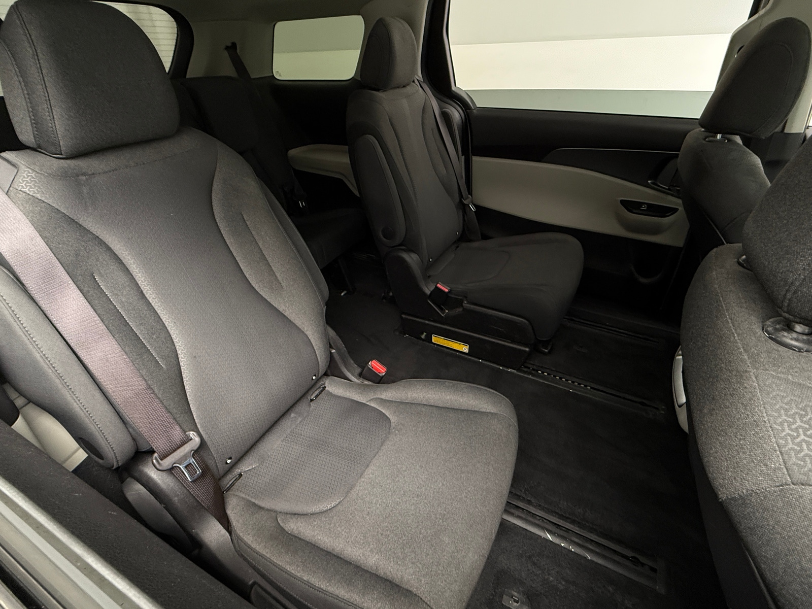Thumbnail: 2022 Kia Carnival - 6
