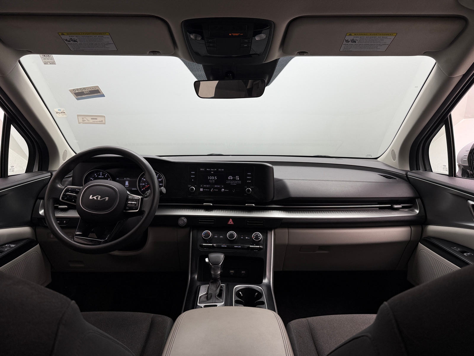 Thumbnail: 2022 Kia Carnival - 3