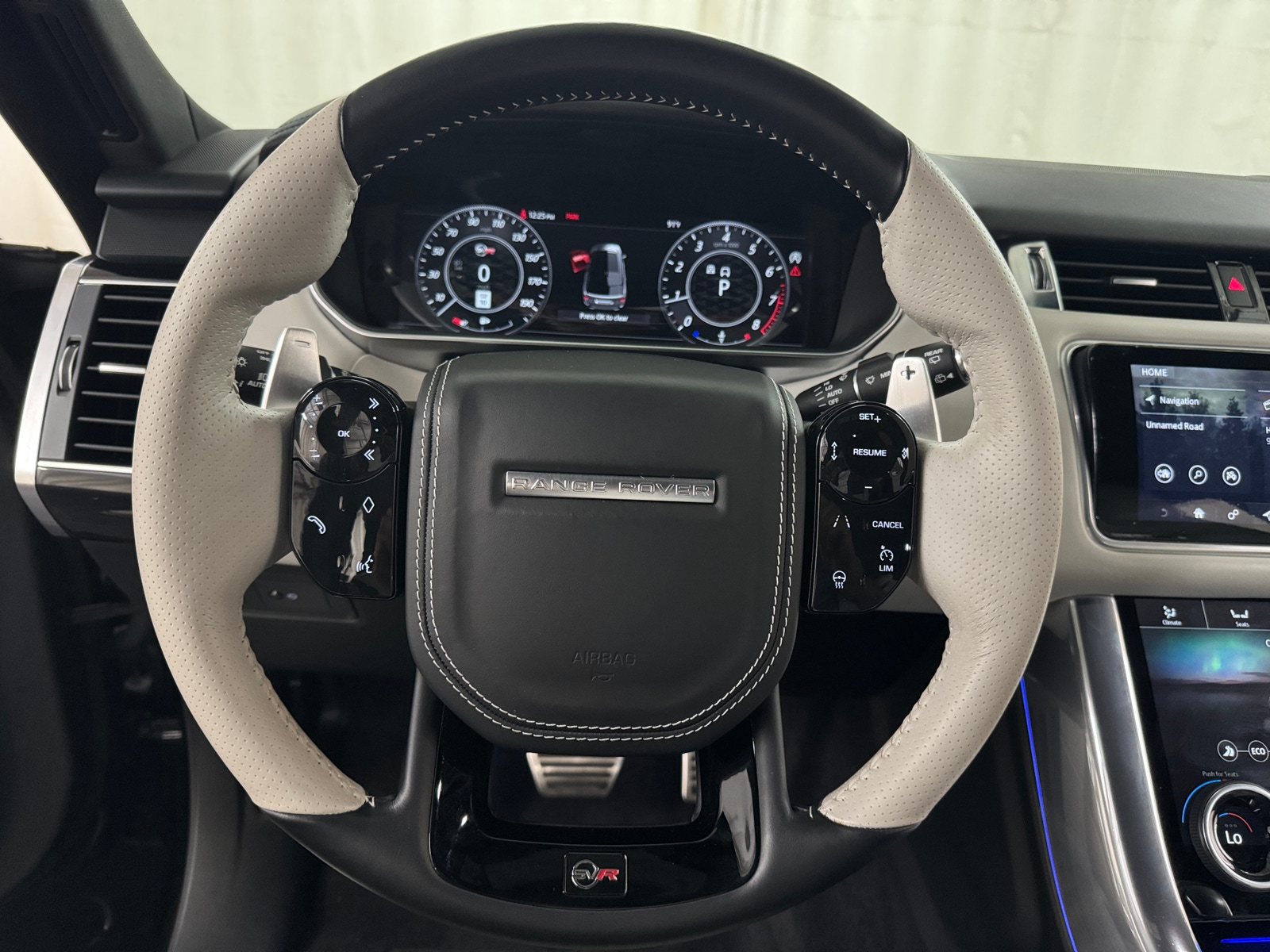 Thumbnail: 2022 Land Rover Range Rover Sport - 4