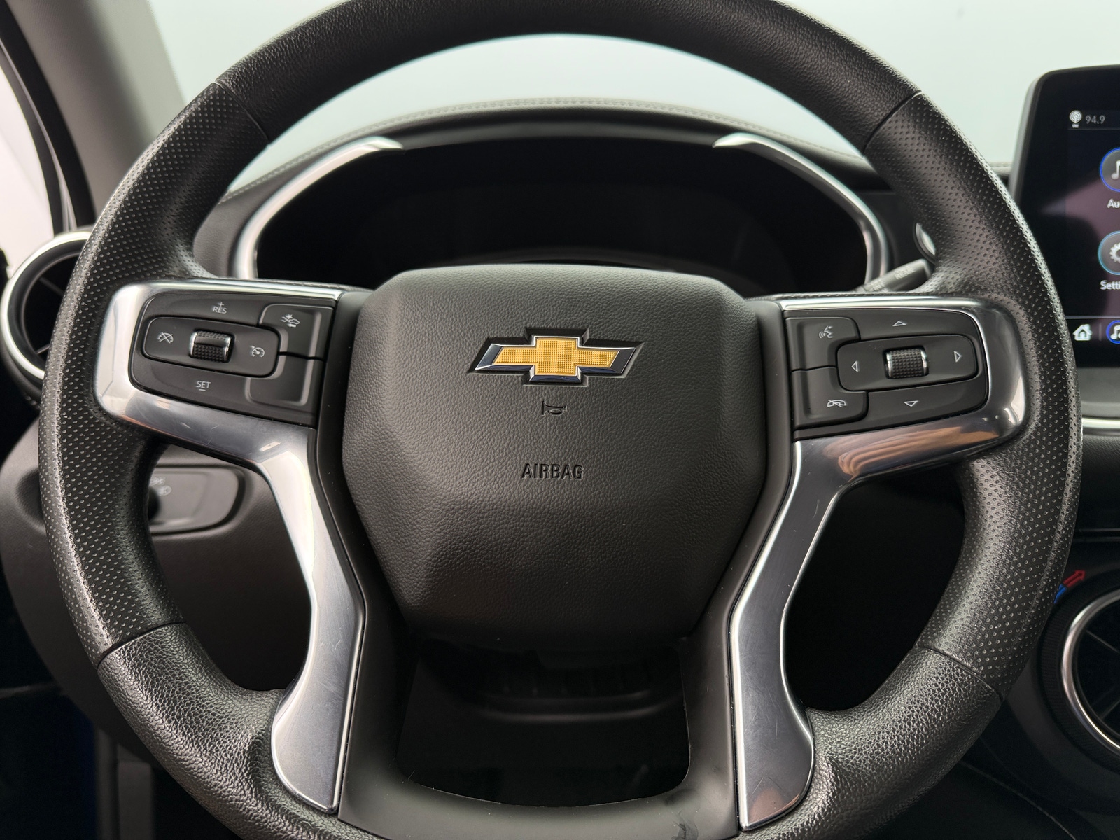 Thumbnail: 2023 Chevrolet Blazer - 5