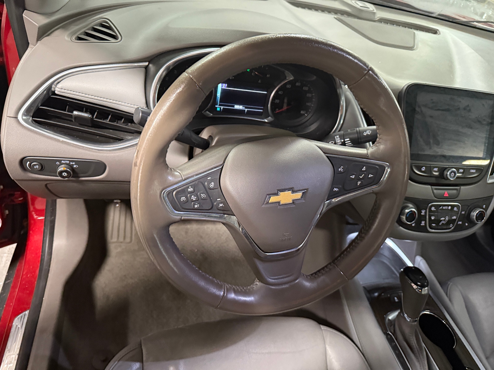 Thumbnail: 2016 Chevrolet Malibu - 4
