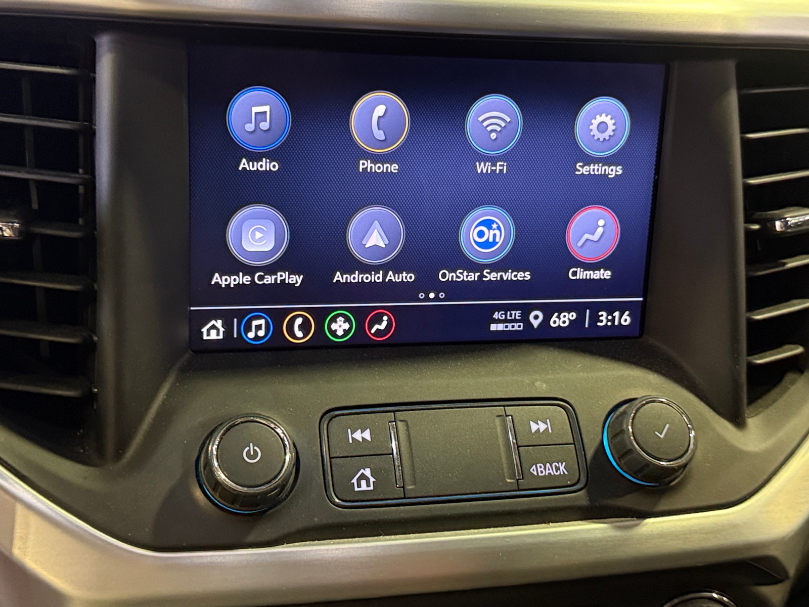 Thumbnail: 2022 GMC Acadia - 4