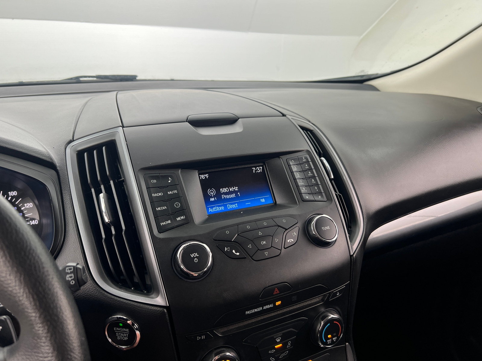 Thumbnail: 2015 Ford Edge - 4