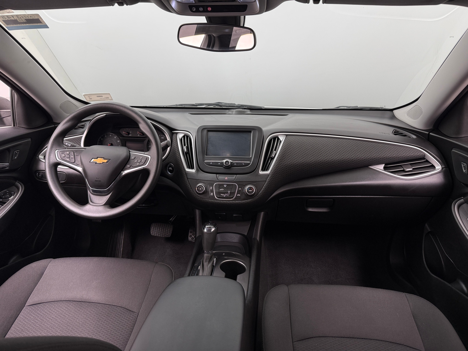 Thumbnail: 2018 Chevrolet Malibu - 3