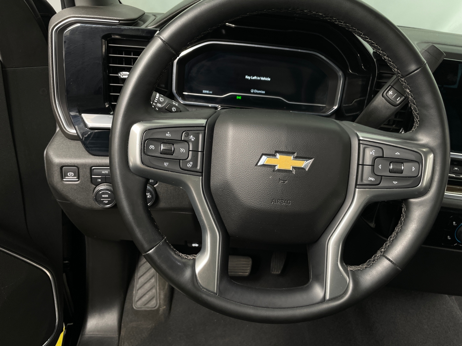 Thumbnail: 2023 Chevrolet Silverado 1500 - 5