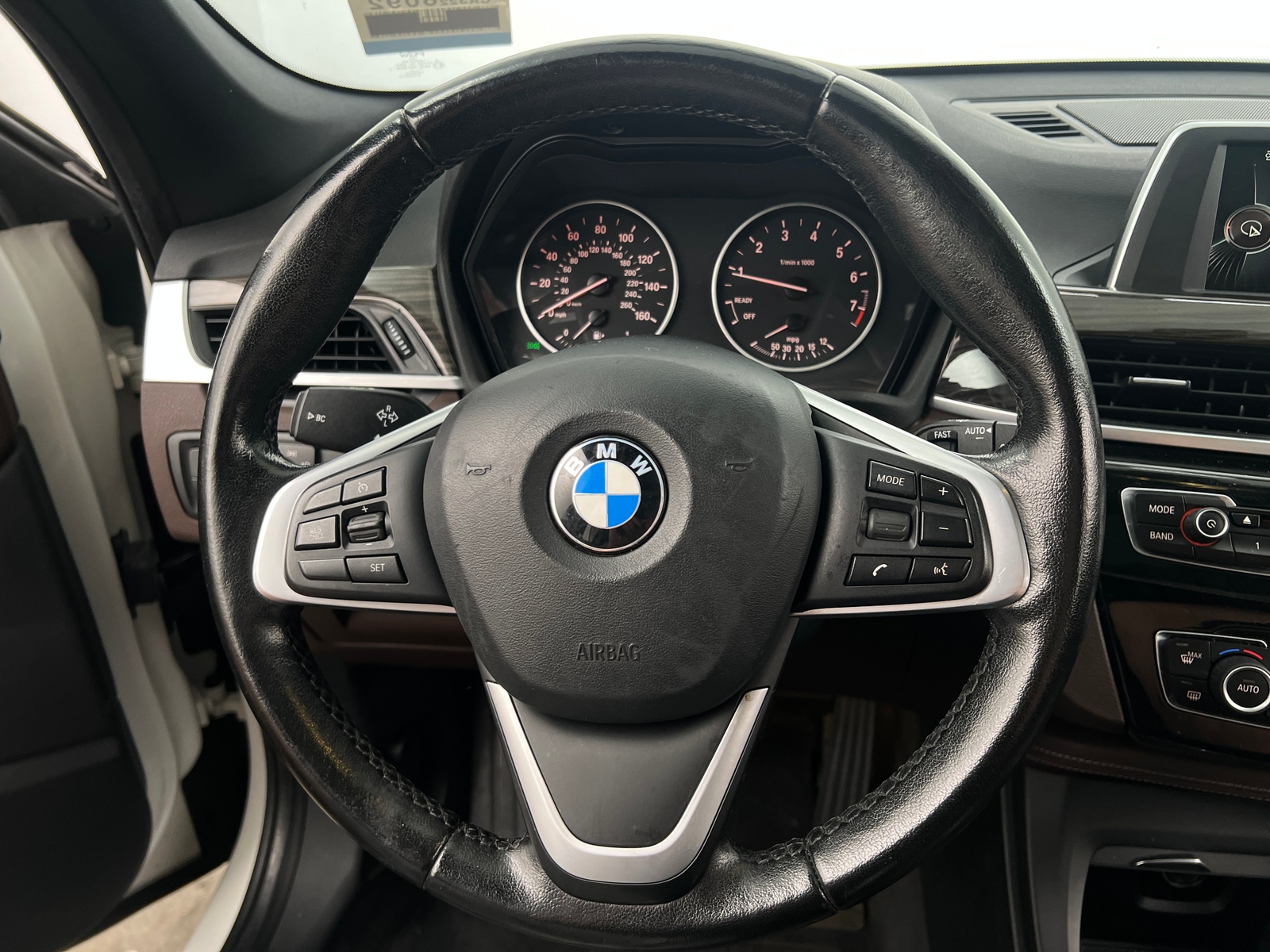 Thumbnail: 2017 BMW X1 - 4