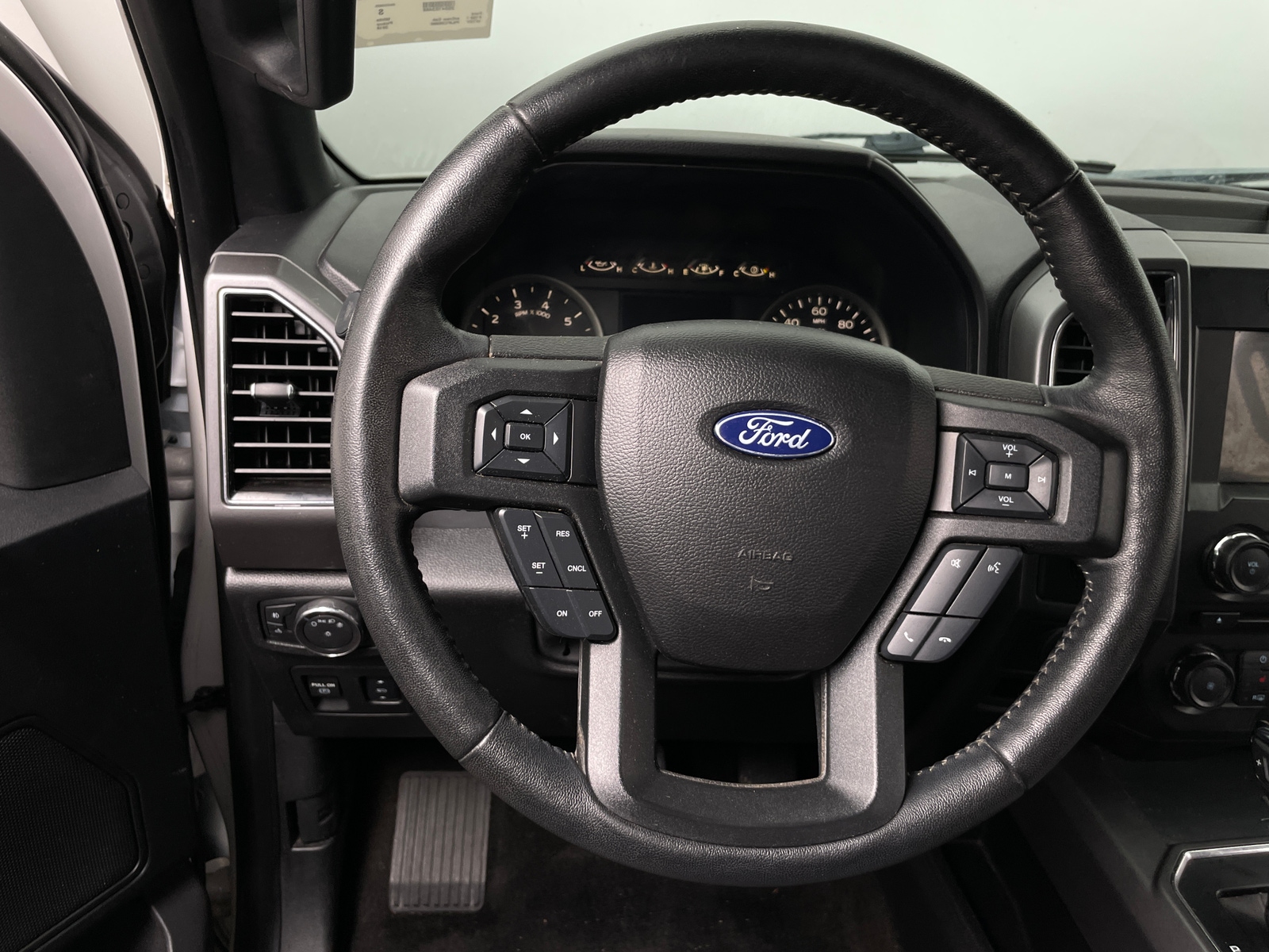 Thumbnail: 2018 Ford Econoline - 5