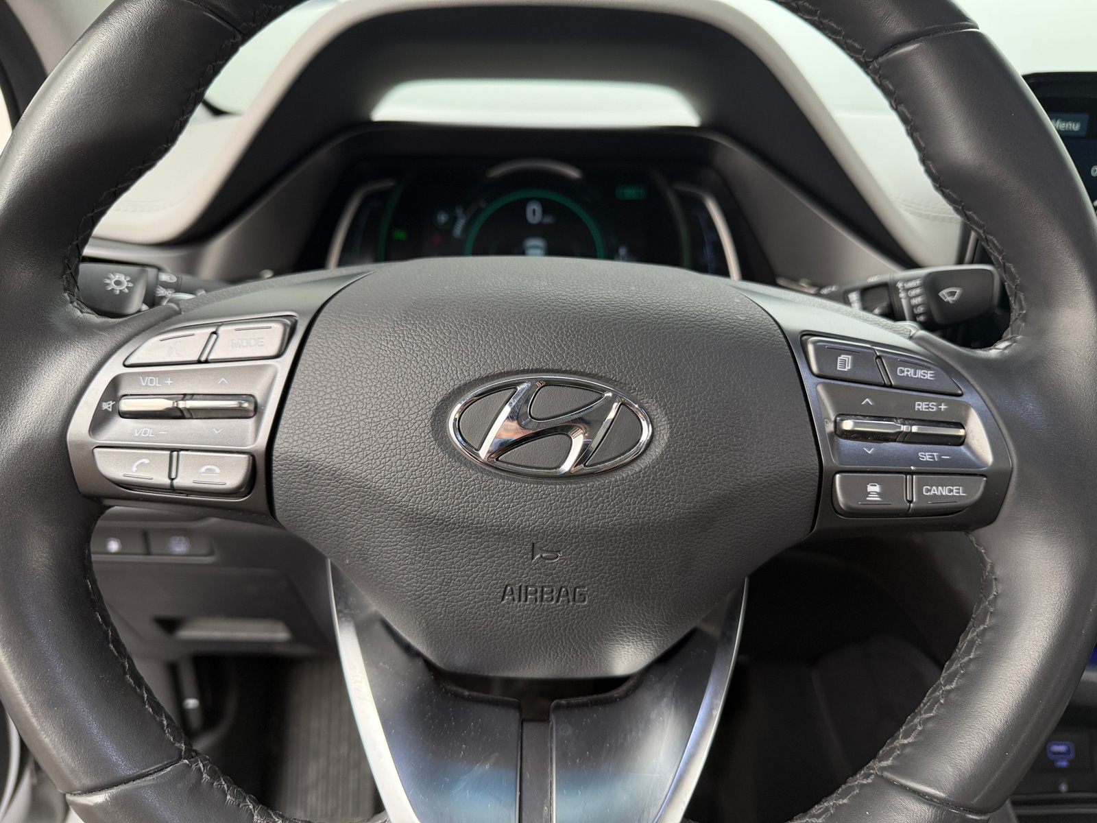 Thumbnail: 2020 Hyundai Ioniq - 4