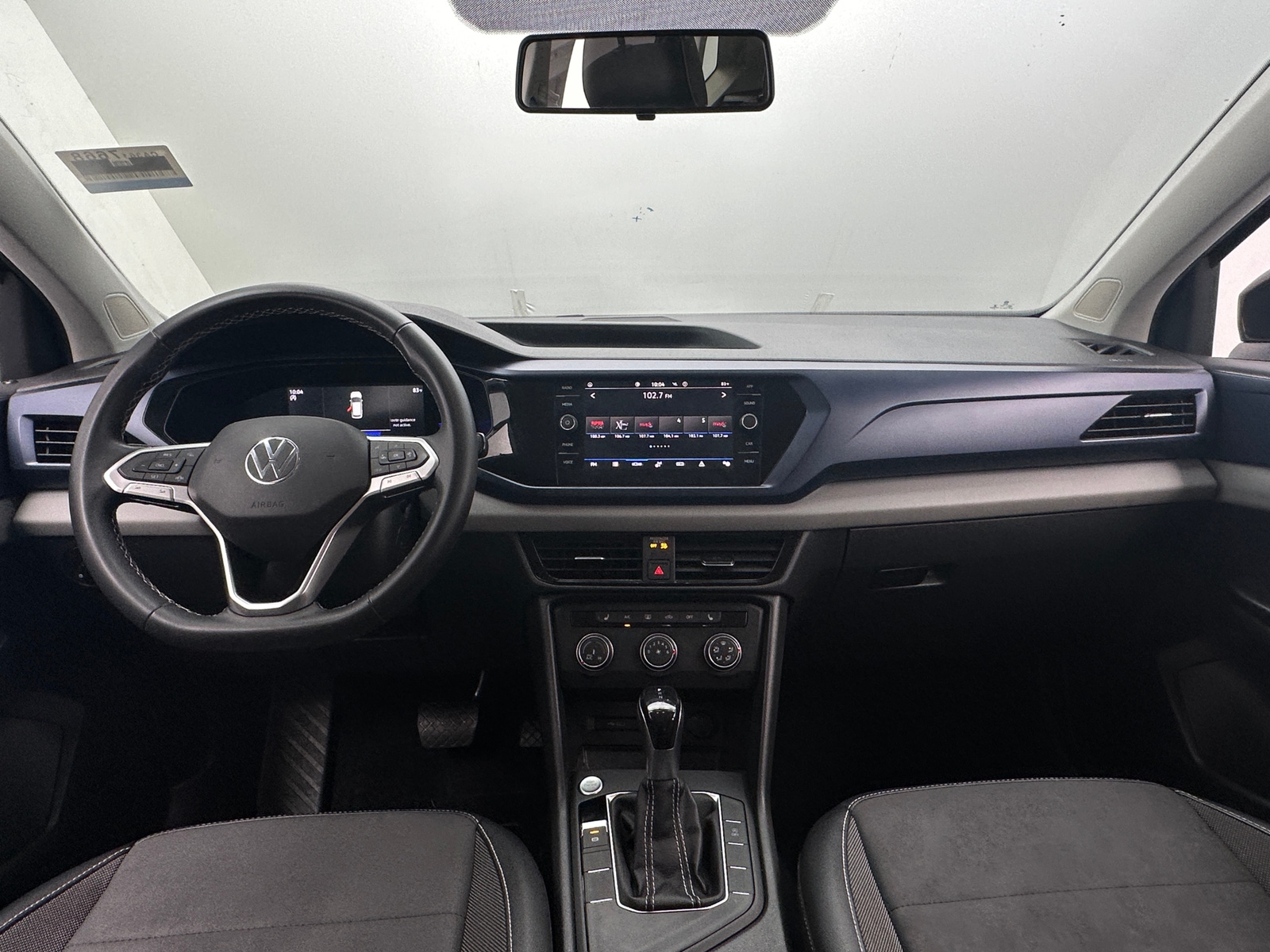 Thumbnail: 2022 Volkswagen Taos - 2