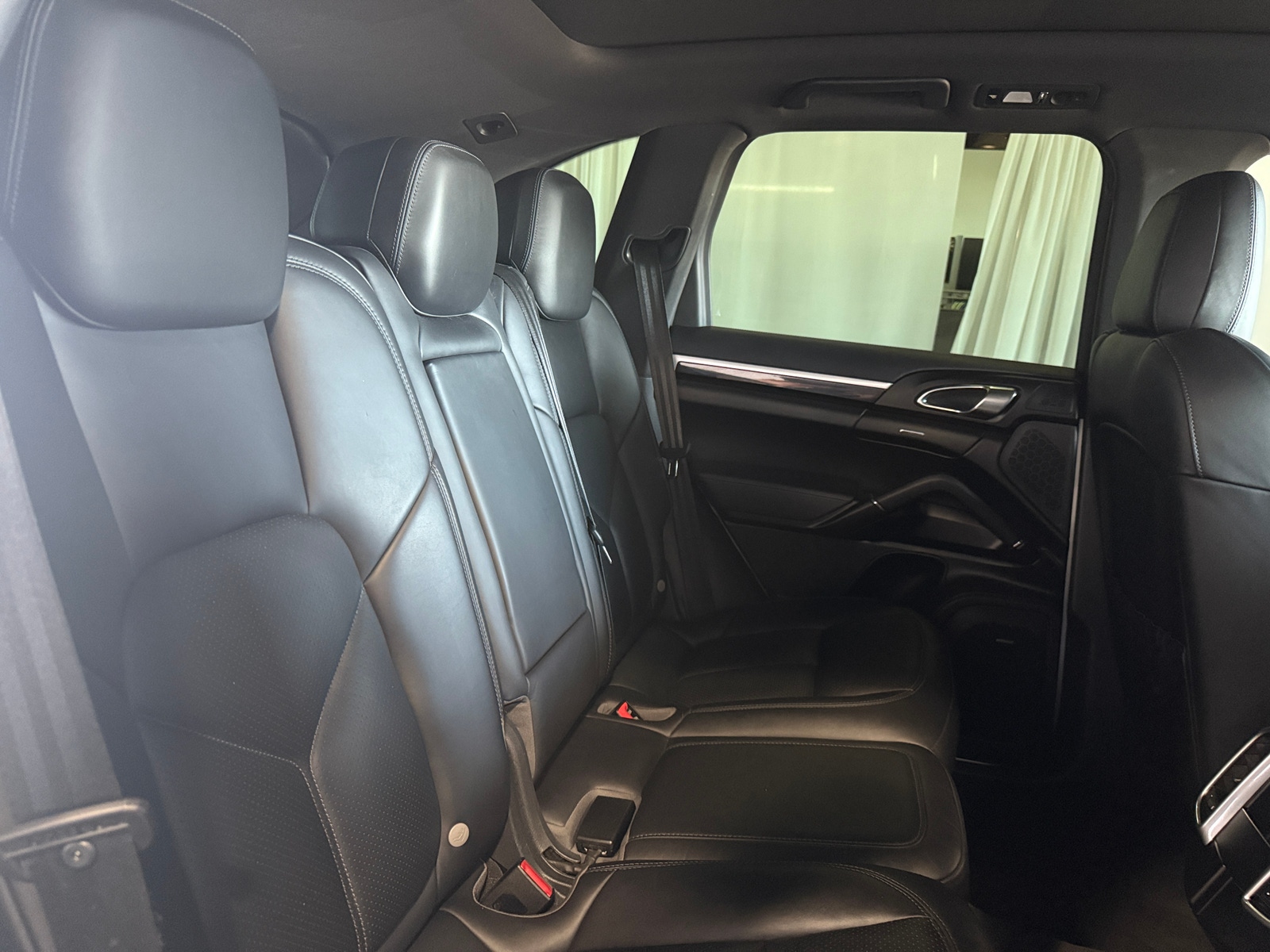 Thumbnail: 2016 Porsche Cayenne - 5