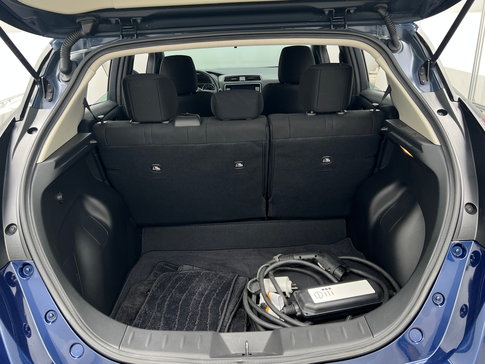Thumbnail: 2023 Nissan Leaf - 7