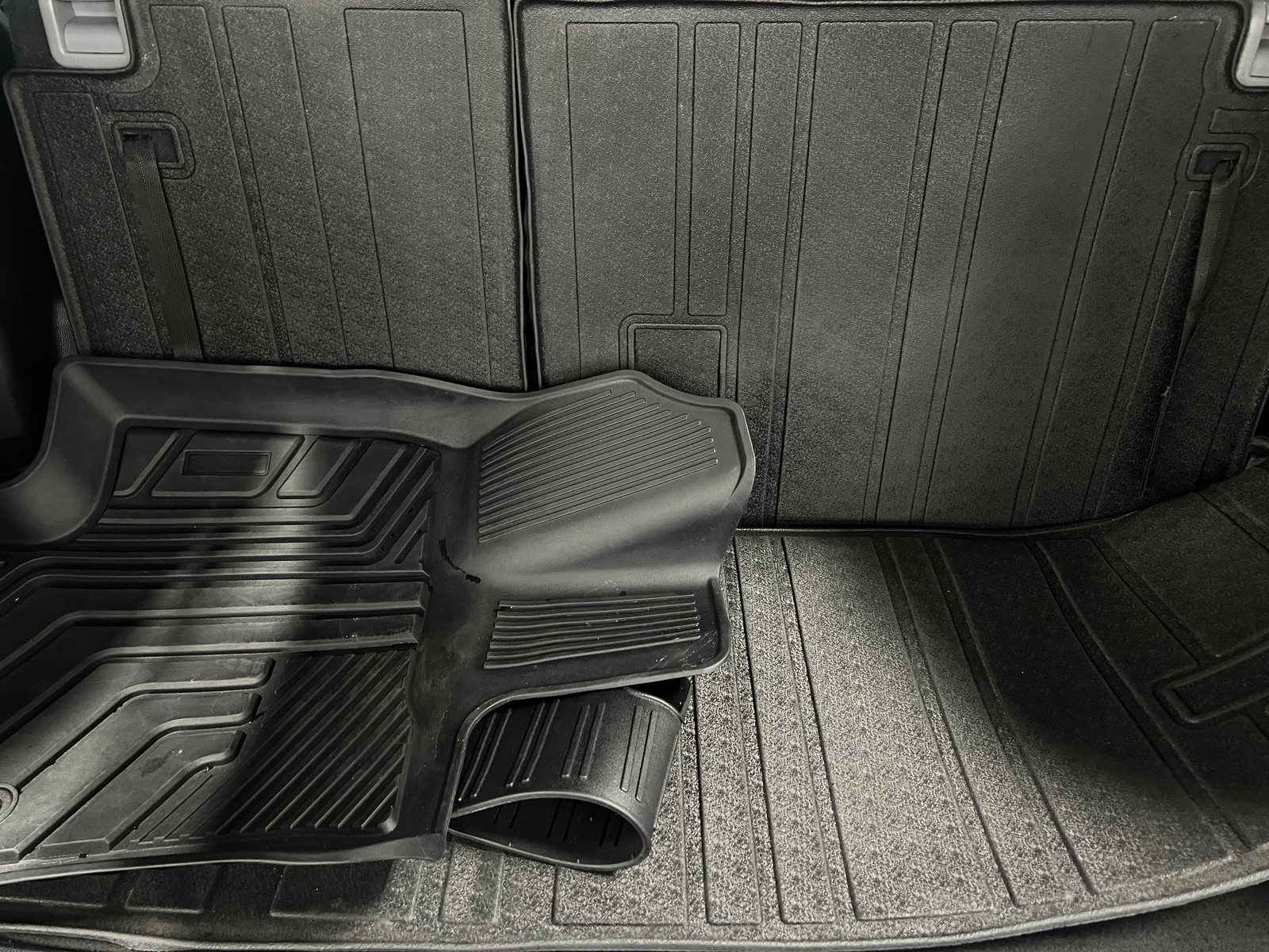 Thumbnail: 2023 Toyota Highlander - 7
