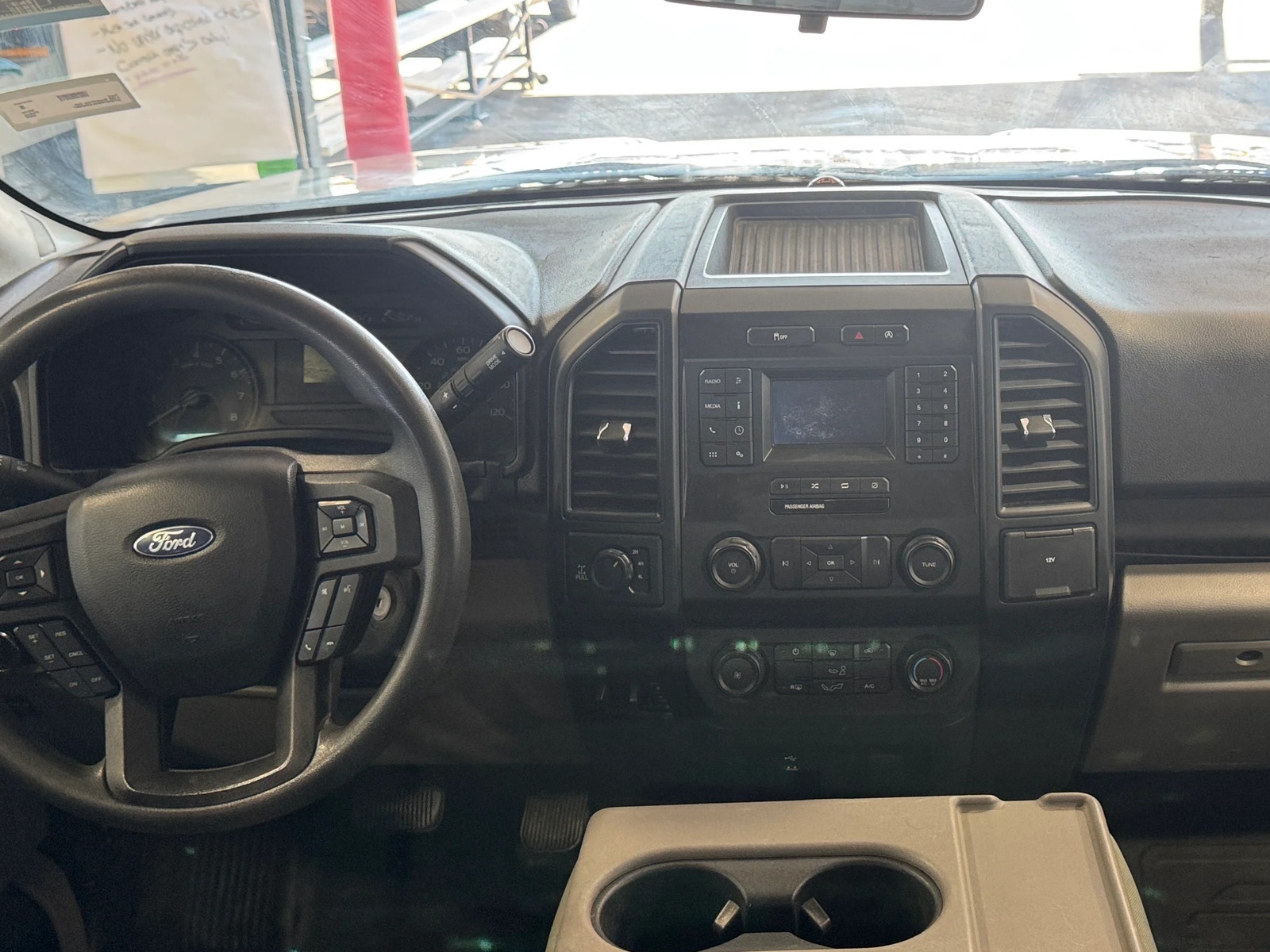 Thumbnail: 2020 Ford Econoline - 3