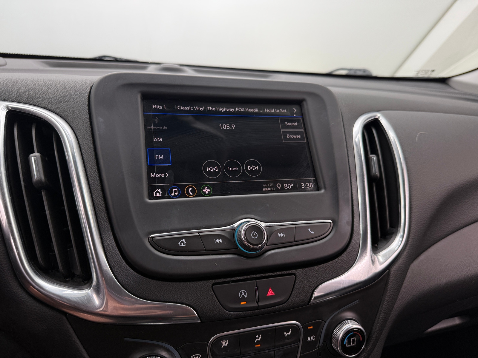 Thumbnail: 2023 Chevrolet Equinox - 4