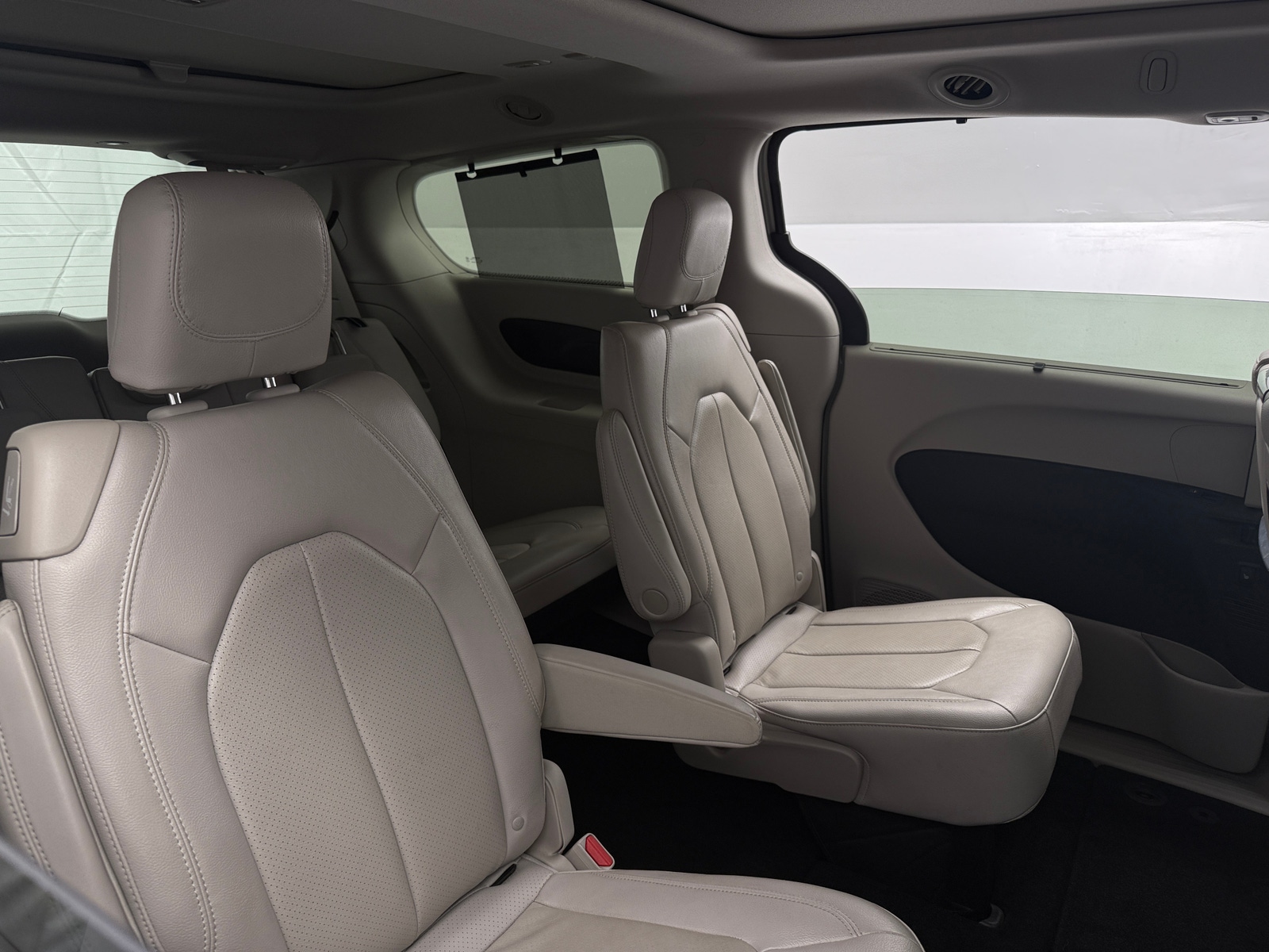 Thumbnail: 2019 Chrysler Pacifica - 5