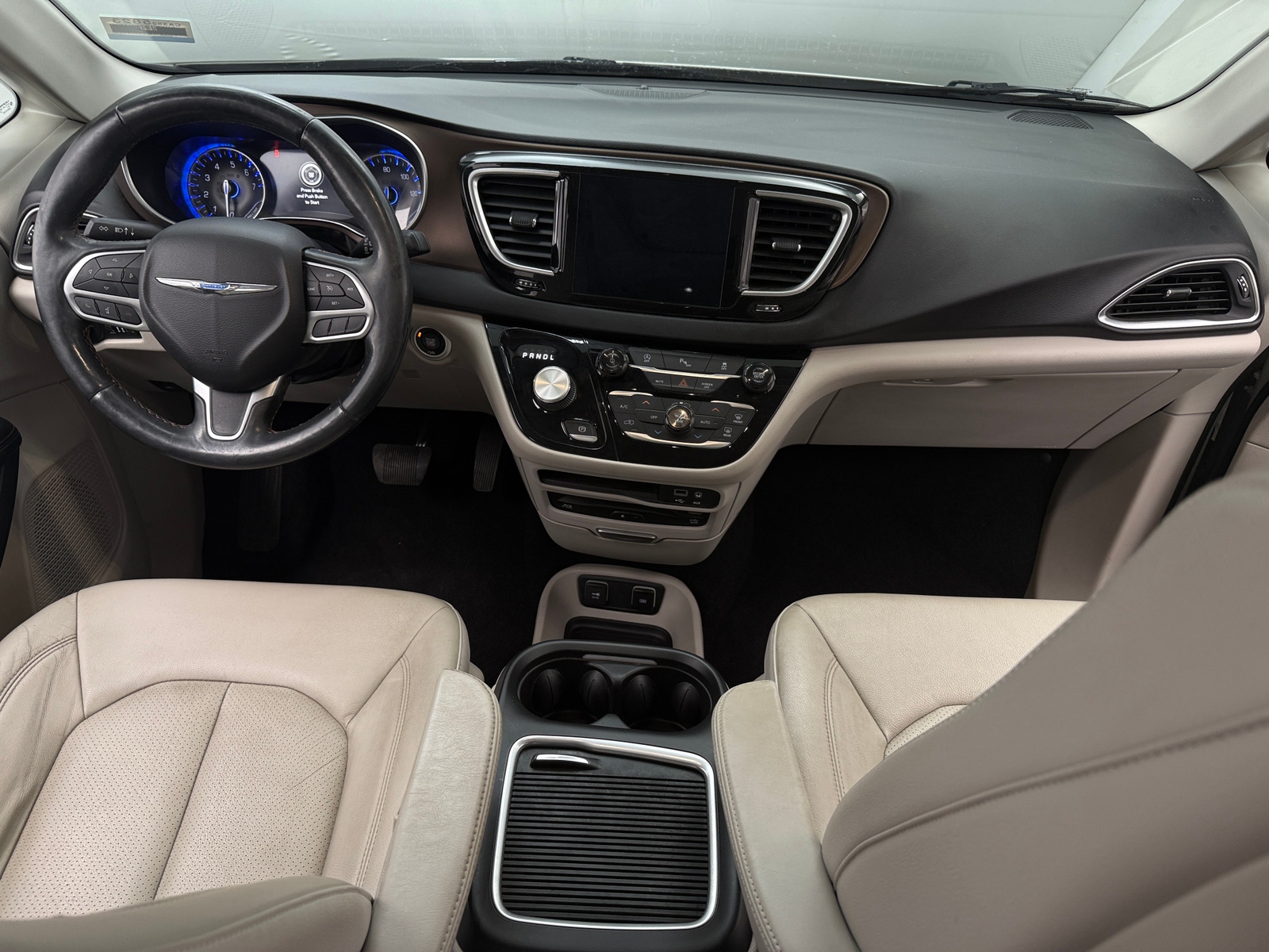 Thumbnail: 2019 Chrysler Pacifica - 2