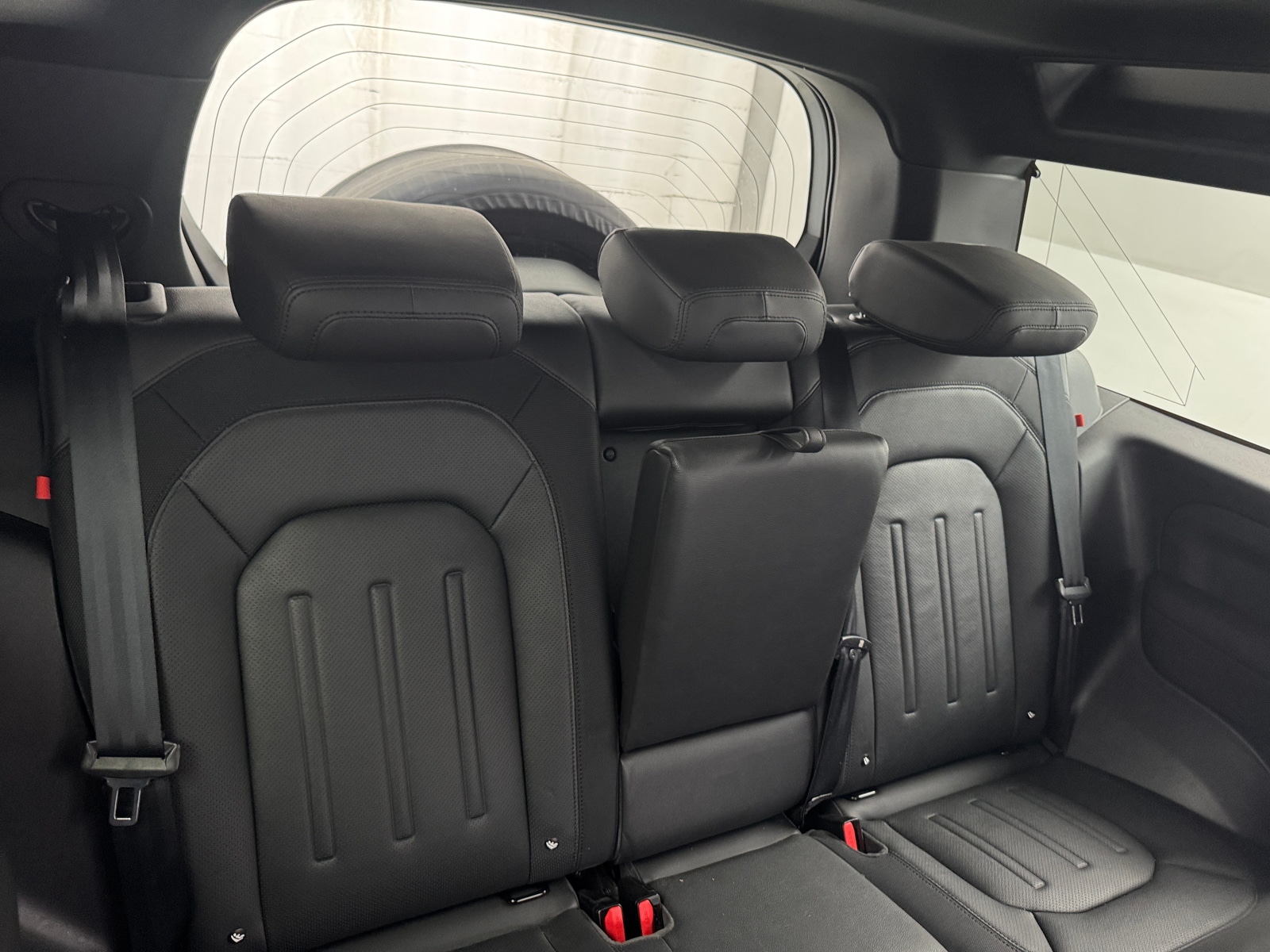 Thumbnail: 2021 Land Rover Defender - 5