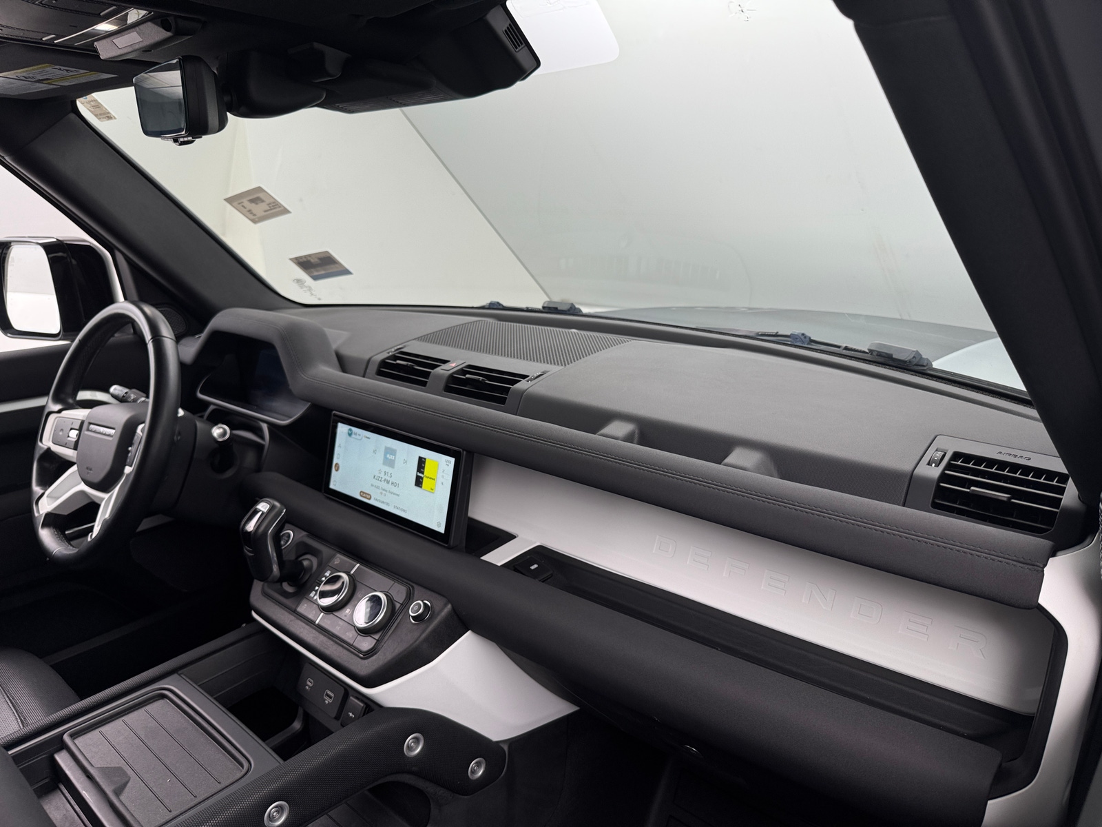 Thumbnail: 2021 Land Rover Defender - 2