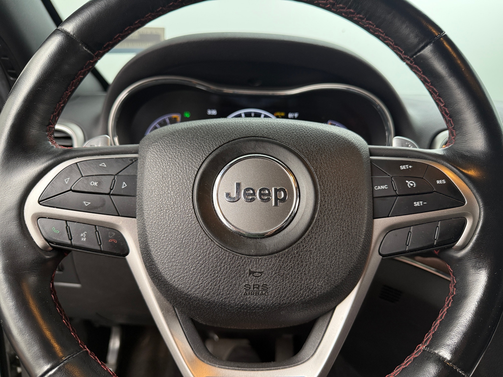 Thumbnail: 2018 Jeep Grand Cherokee - 4