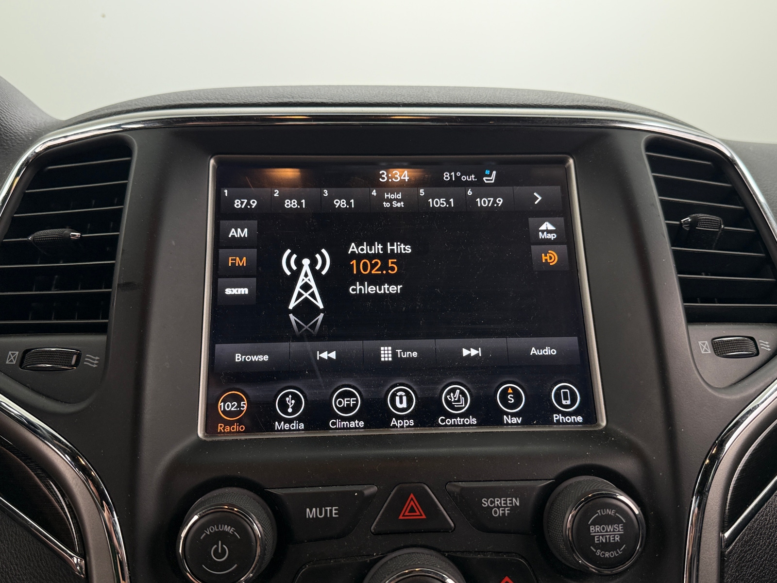 Thumbnail: 2018 Jeep Grand Cherokee - 3