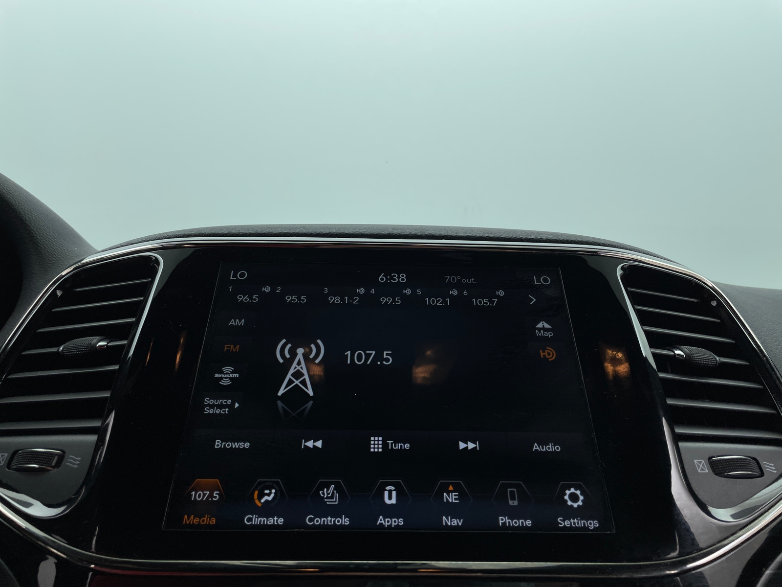 Thumbnail: 2020 Jeep Grand Cherokee - 3