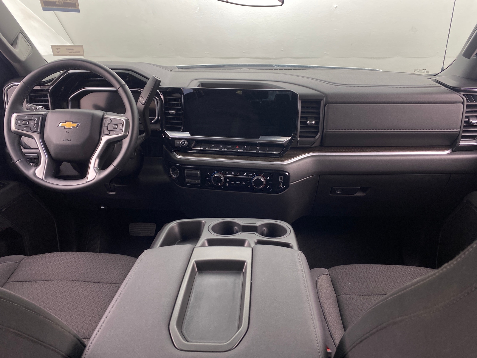 Thumbnail: 2025 Chevrolet Silverado 1500 - 3