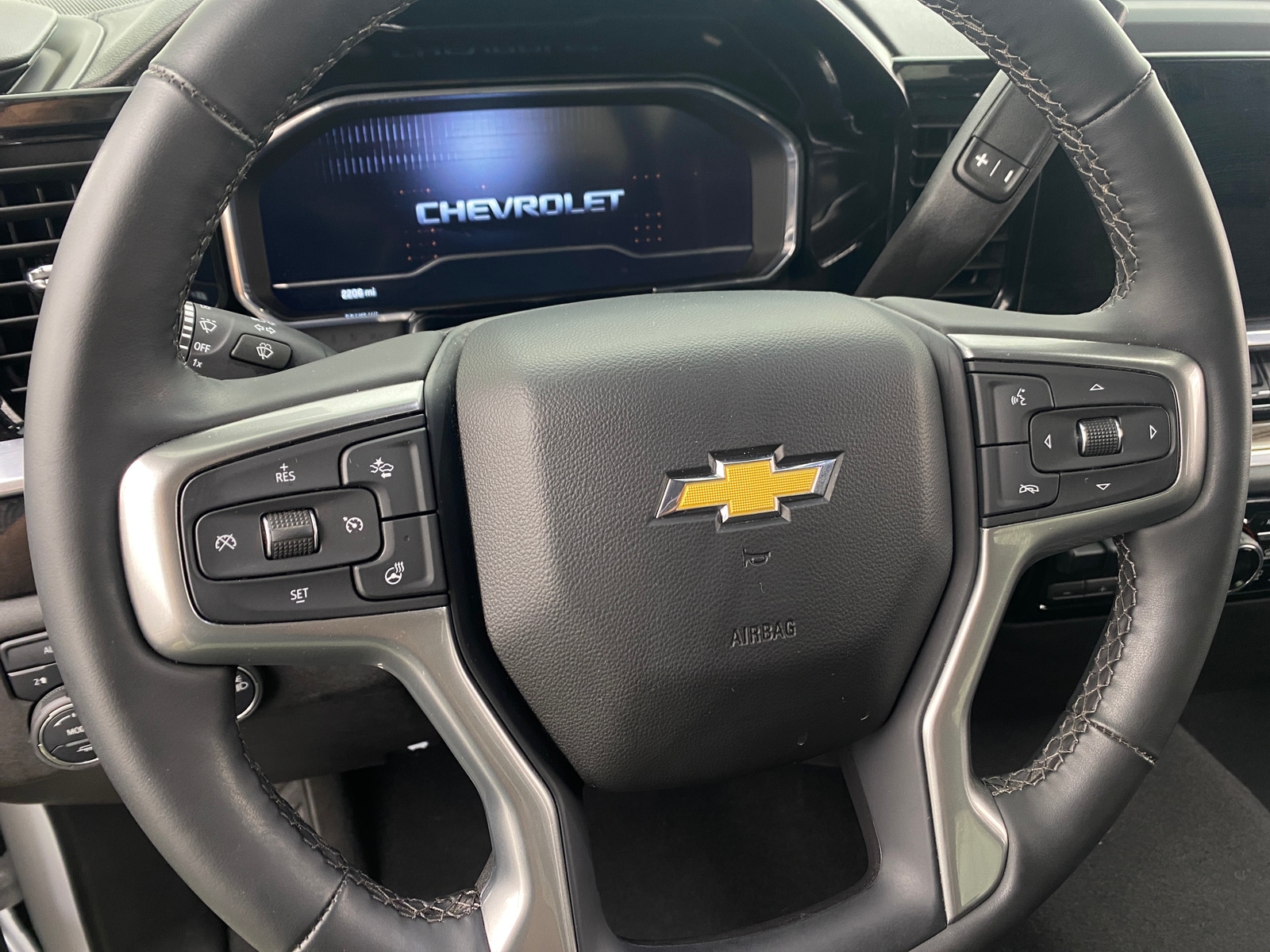 Thumbnail: 2025 Chevrolet Silverado 1500 - 5