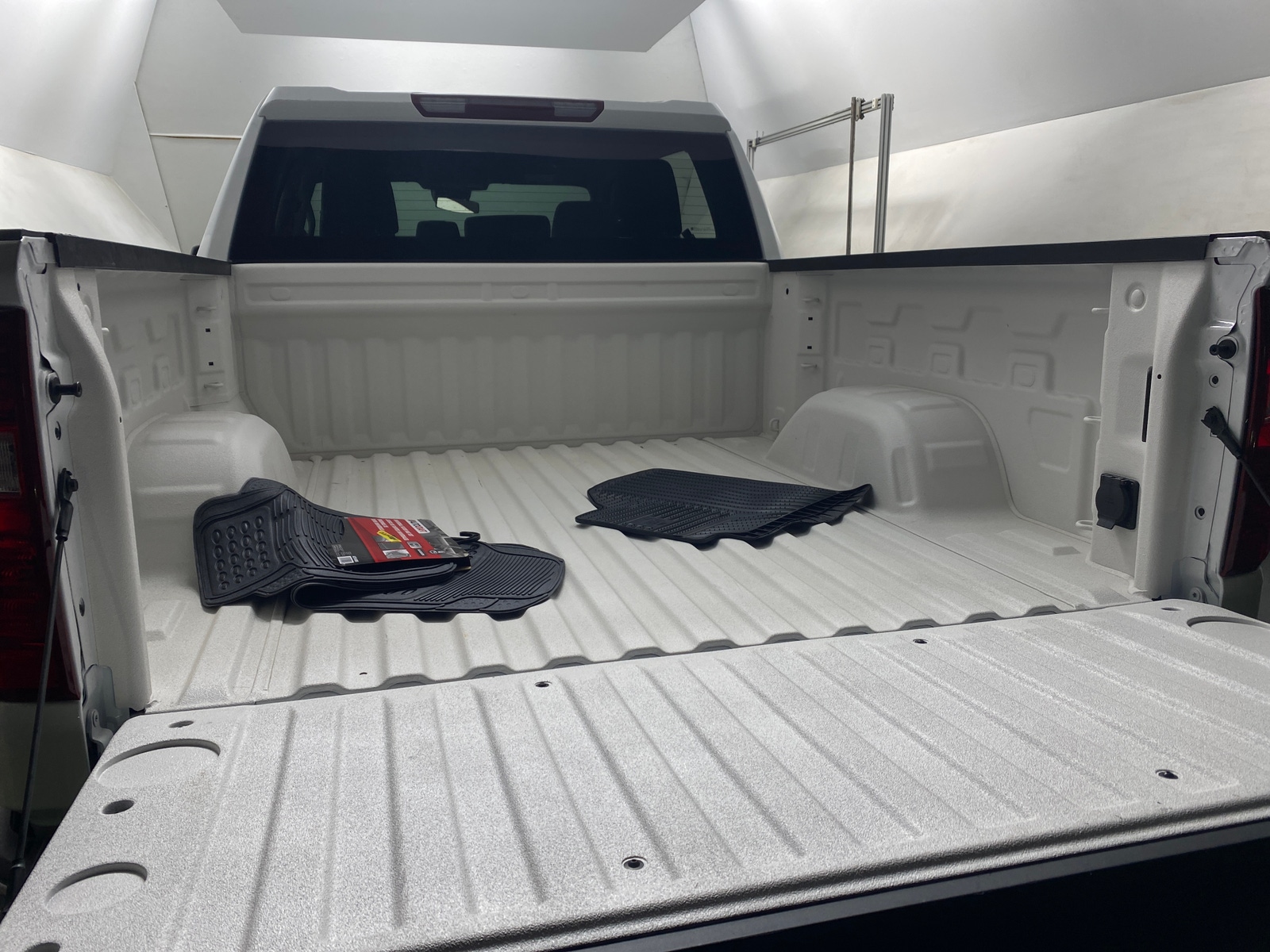 Thumbnail: 2025 Chevrolet Silverado 1500 - 7