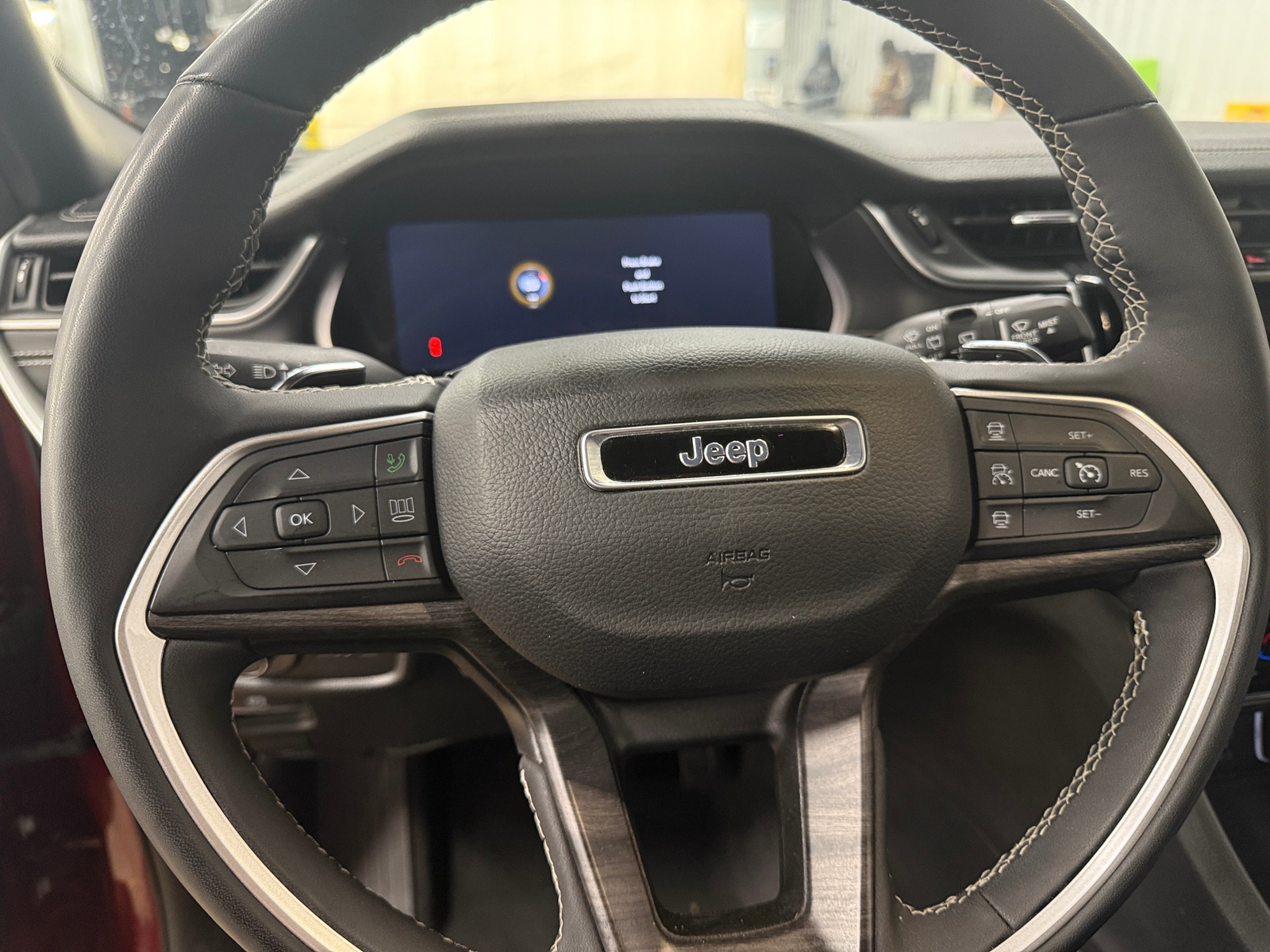 Thumbnail: 2024 Jeep Grand Cherokee L - 4