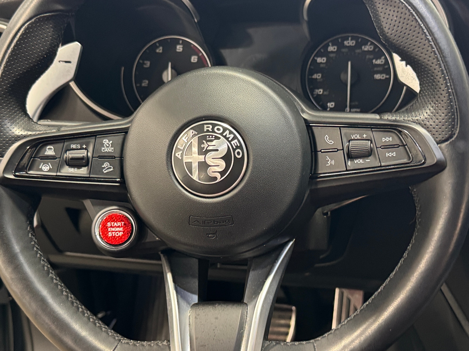 Thumbnail: 2022 Alfa Romeo Stelvio - 4