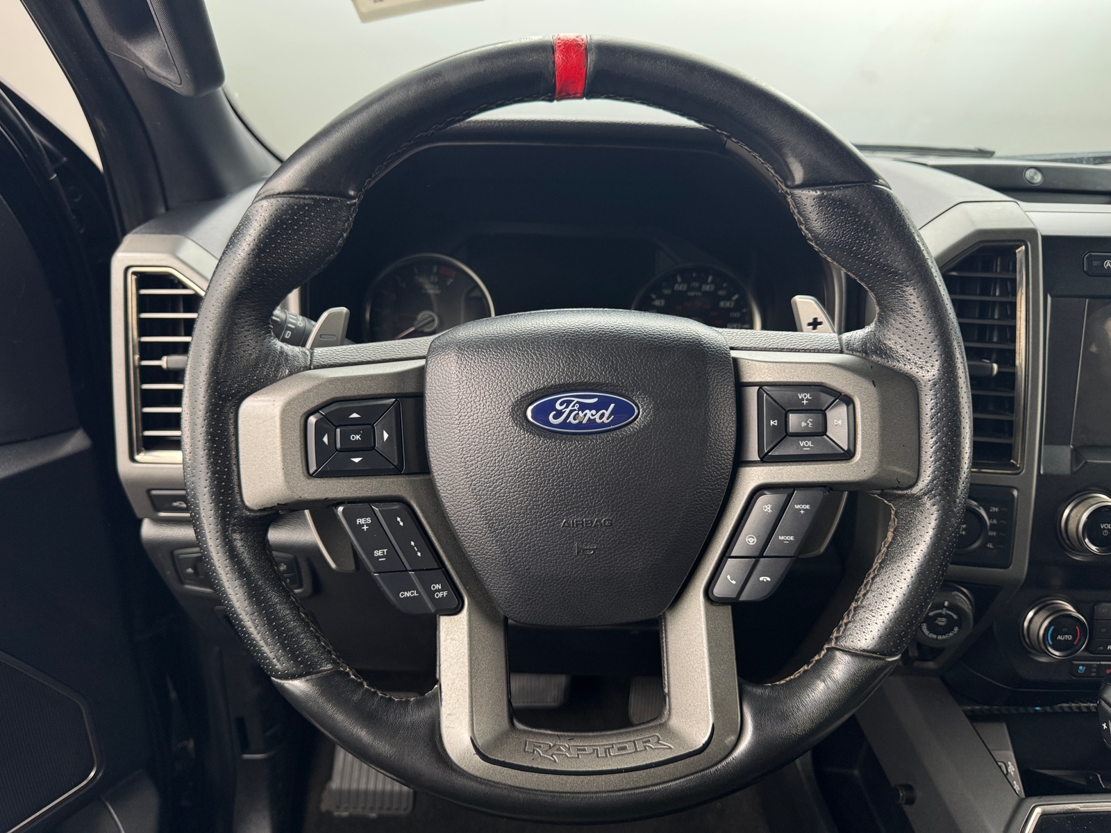 Thumbnail: 2019 Ford Econoline - 4