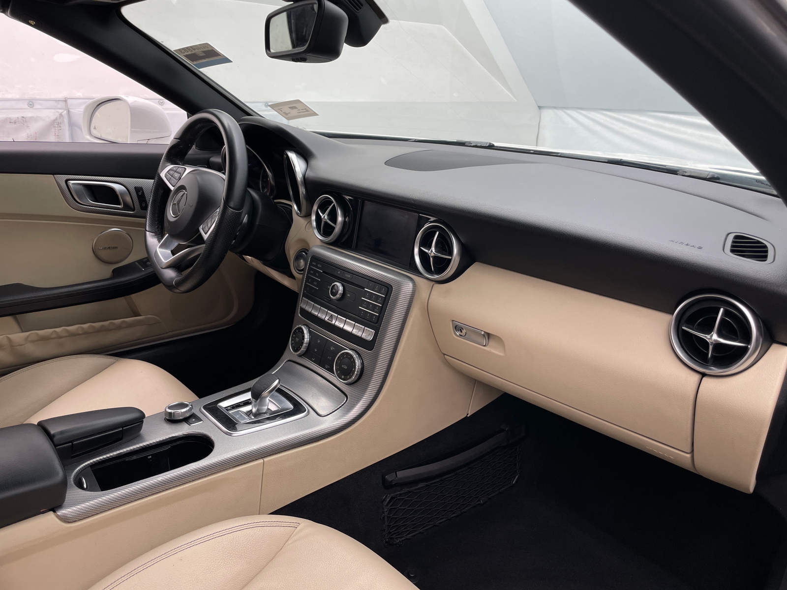 Thumbnail: 2018 Mercedes-Benz SLC - 3