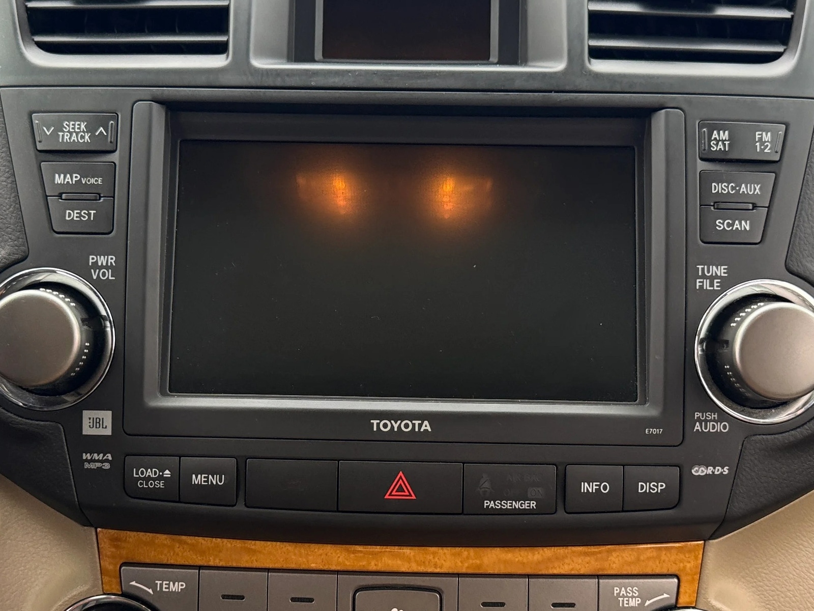 Thumbnail: 2010 Toyota Highlander - 3