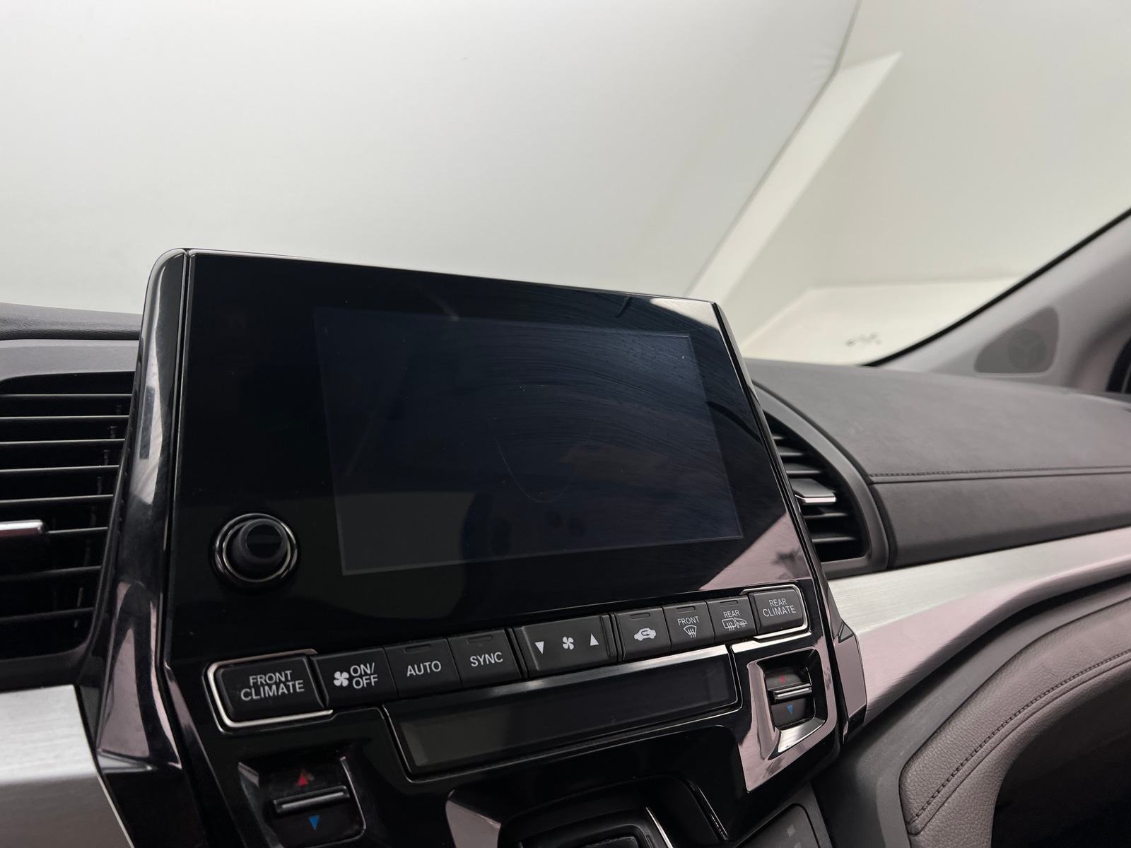 Thumbnail: 2018 Honda Odyssey - 3