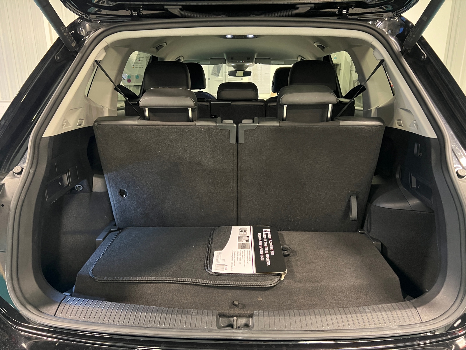 Thumbnail: 2024 Volkswagen Tiguan - 6