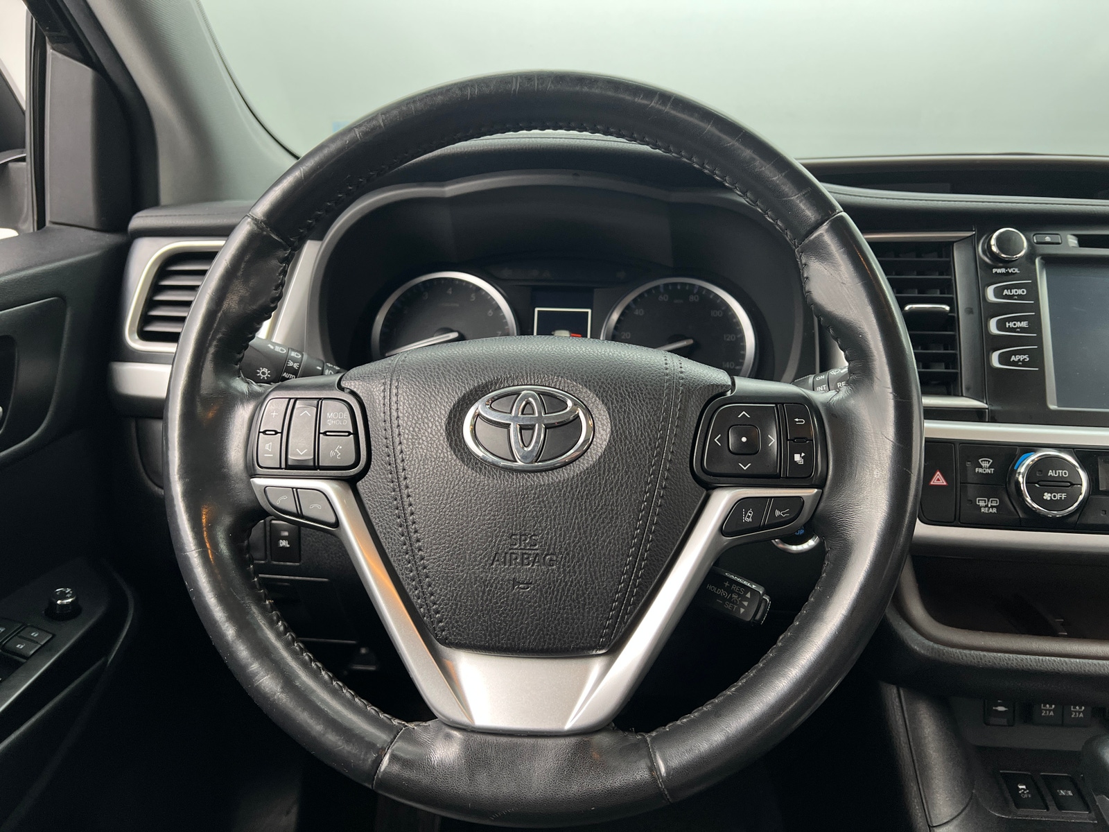 Thumbnail: 2019 Toyota Highlander - 4