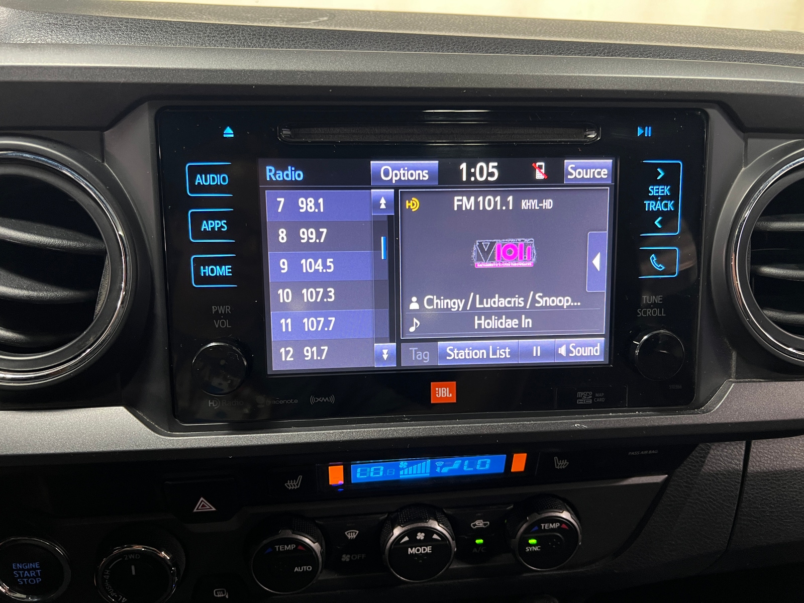 Thumbnail: 2019 Toyota Tacoma - 4