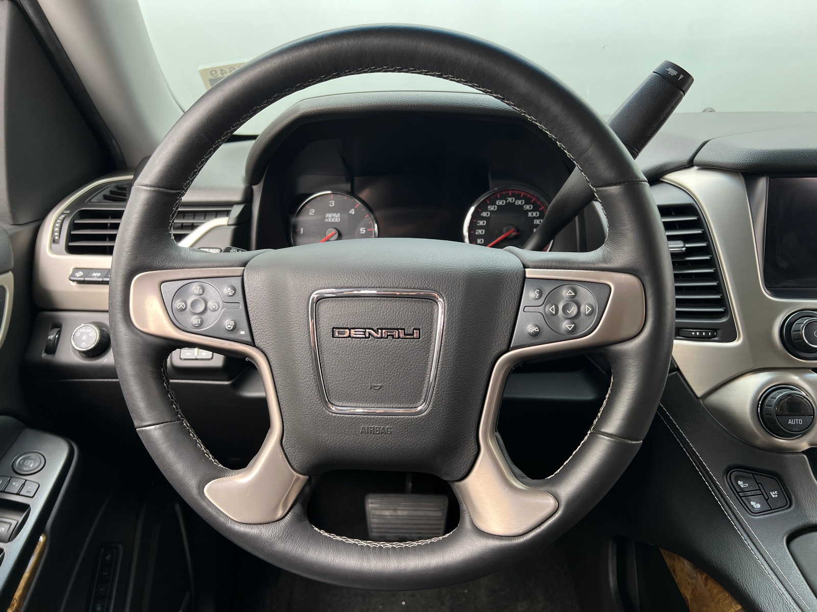 Thumbnail: 2016 GMC Yukon - 4