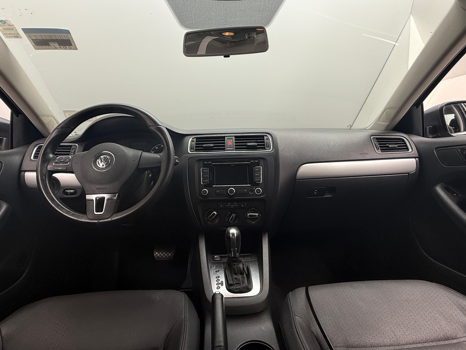 Thumbnail: 2011 Volkswagen Jetta - 2